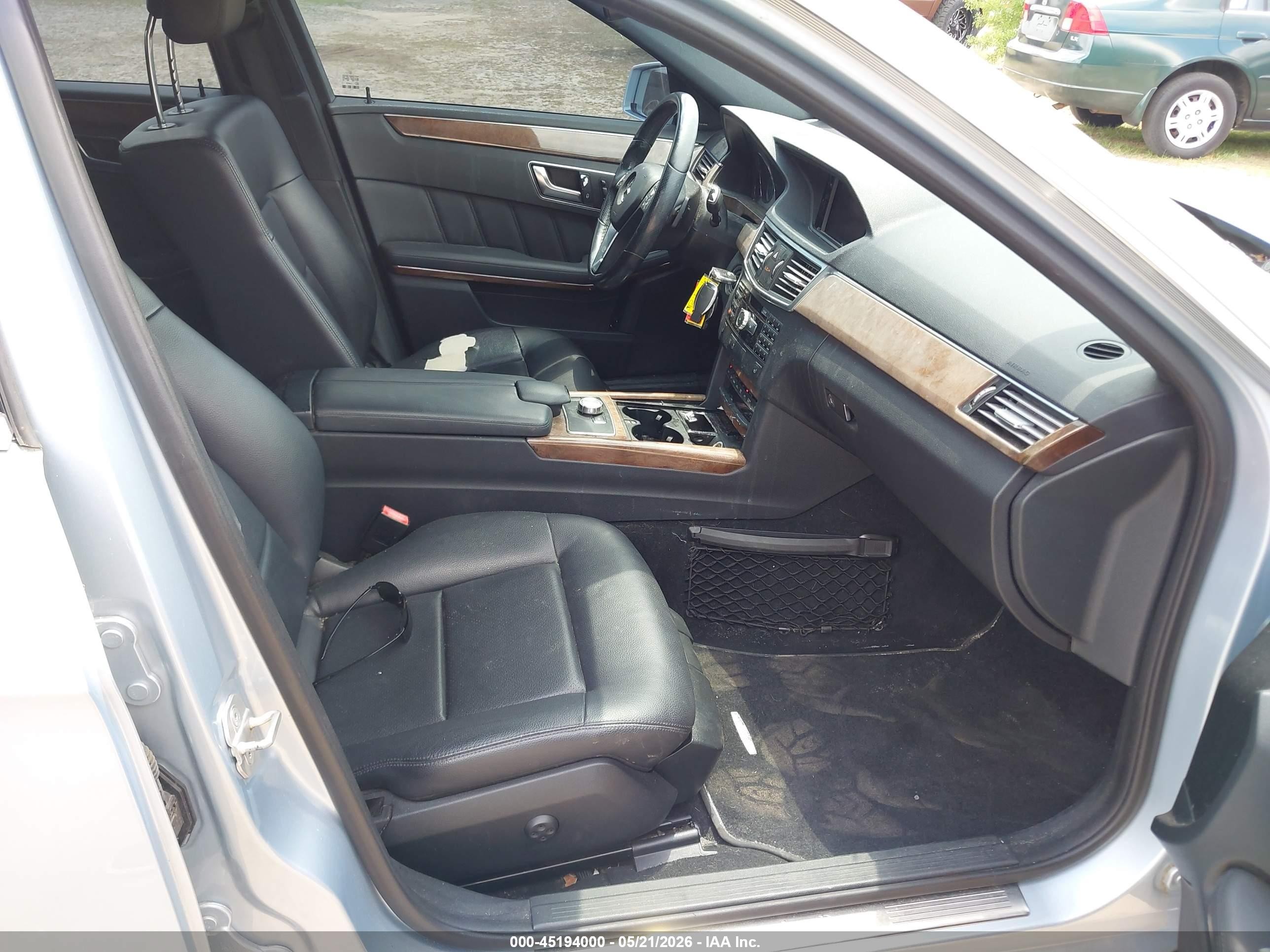 2013 Mercedes-benz E 350   Серебряный vin: WDDHF5KB7DA668171