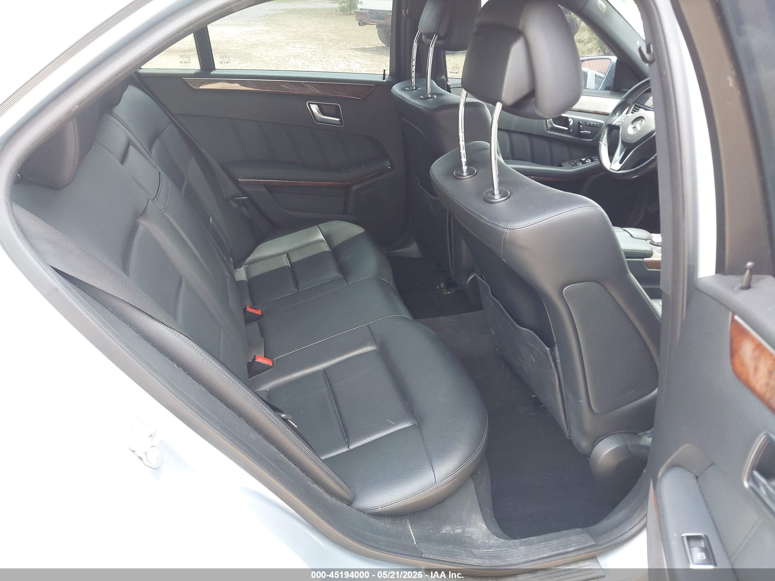 2013 Mercedes-benz E 350   Серебряный vin: WDDHF5KB7DA668171