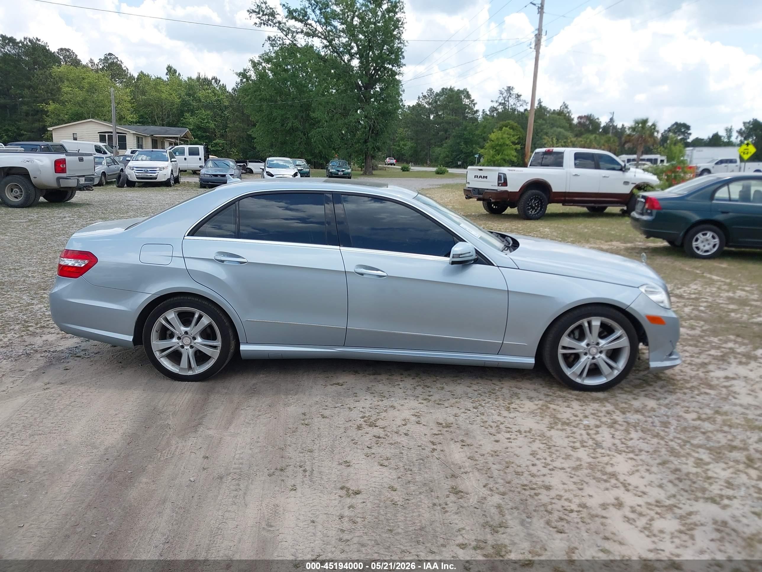 2013 Mercedes-benz E 350   Серебряный vin: WDDHF5KB7DA668171
