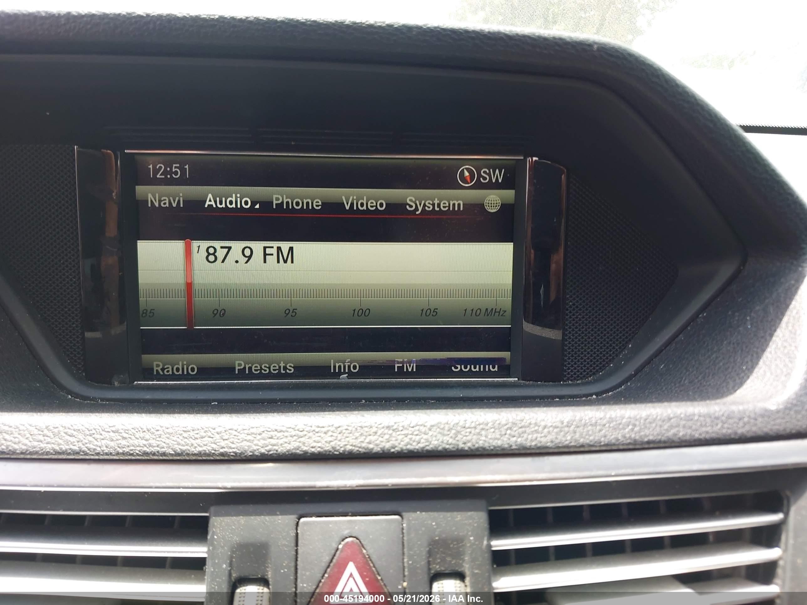 2013 Mercedes-benz E 350   Серебряный vin: WDDHF5KB7DA668171