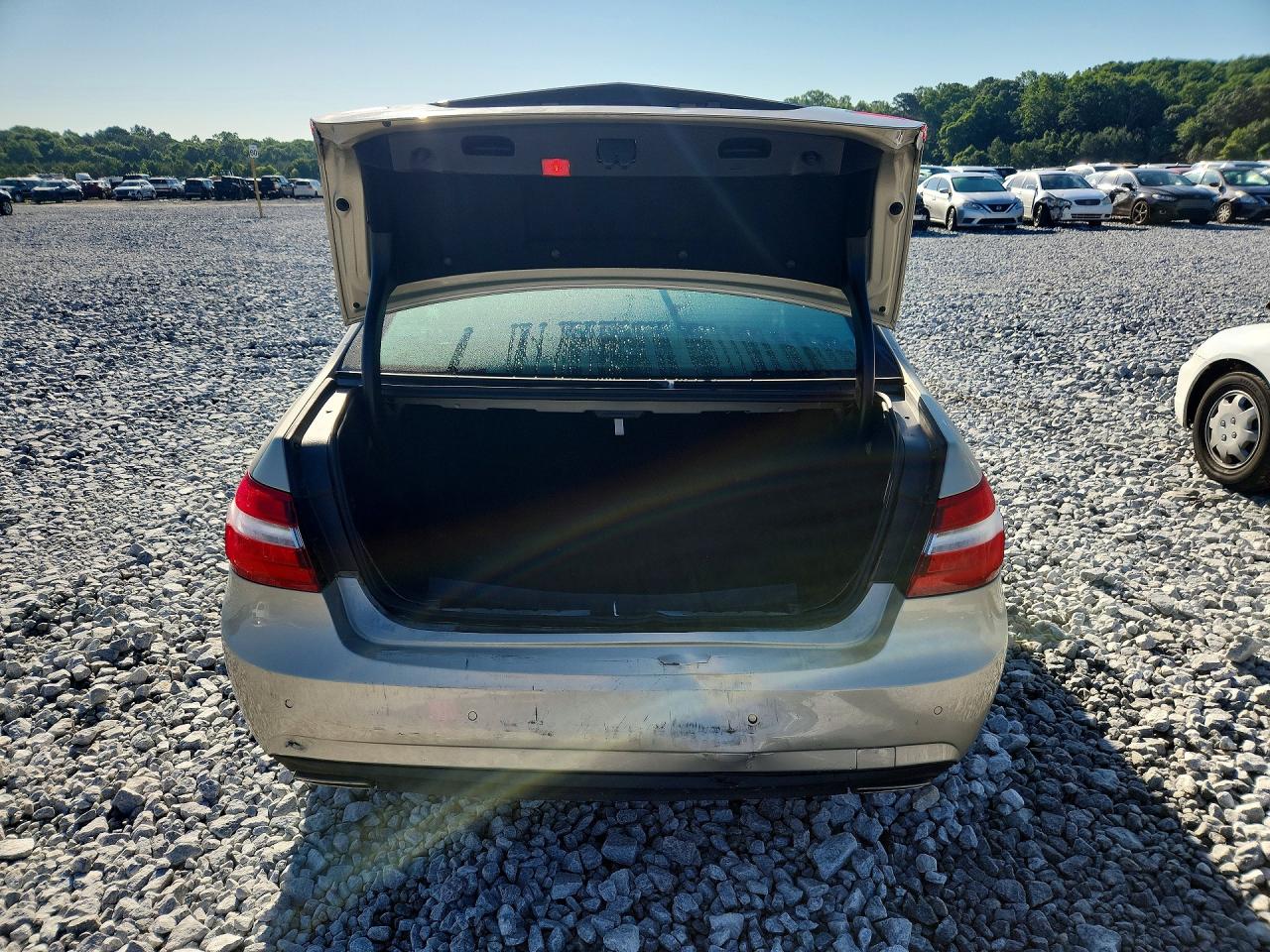 2013 Mercedes-benz E 350 Gold vin: WDDHF5KB7DA710600