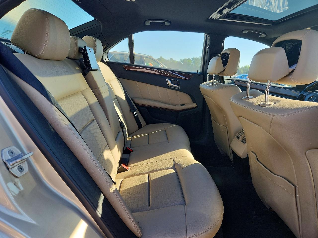 2013 Mercedes-benz E 350 Gold vin: WDDHF5KB7DA710600