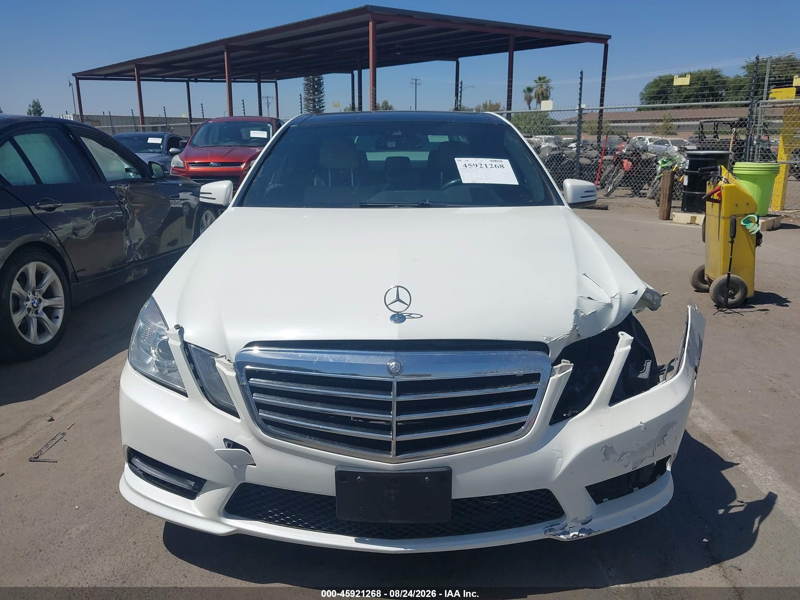 2013 Mercedes-benz E 350   White vin: WDDHF5KB7DA723573