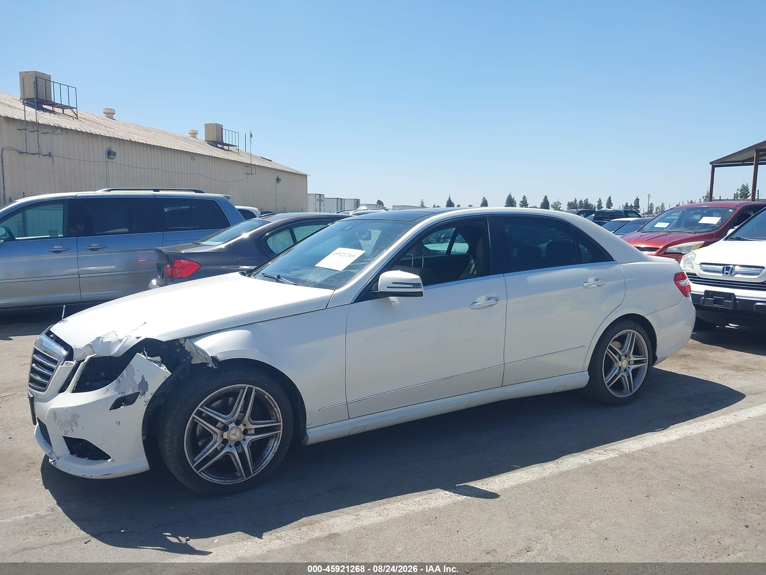 2013 Mercedes-benz E 350   White vin: WDDHF5KB7DA723573