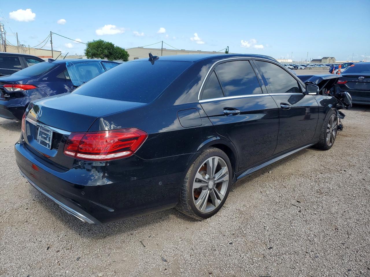 2014 Mercedes-benz E 350 Black vin: WDDHF5KB7EA868601