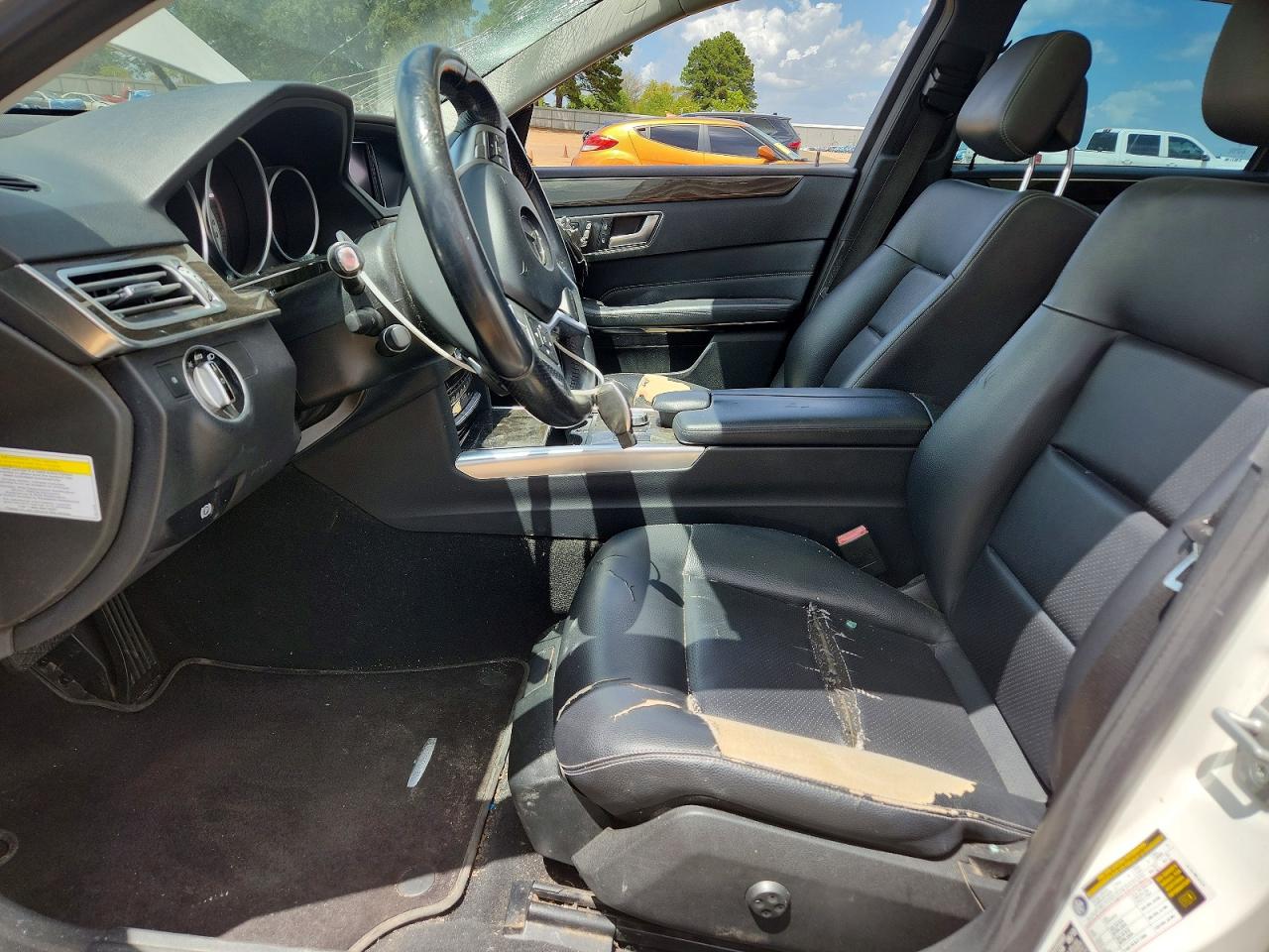 2014 Mercedes-benz E 350 White vin: WDDHF5KB7EA881137