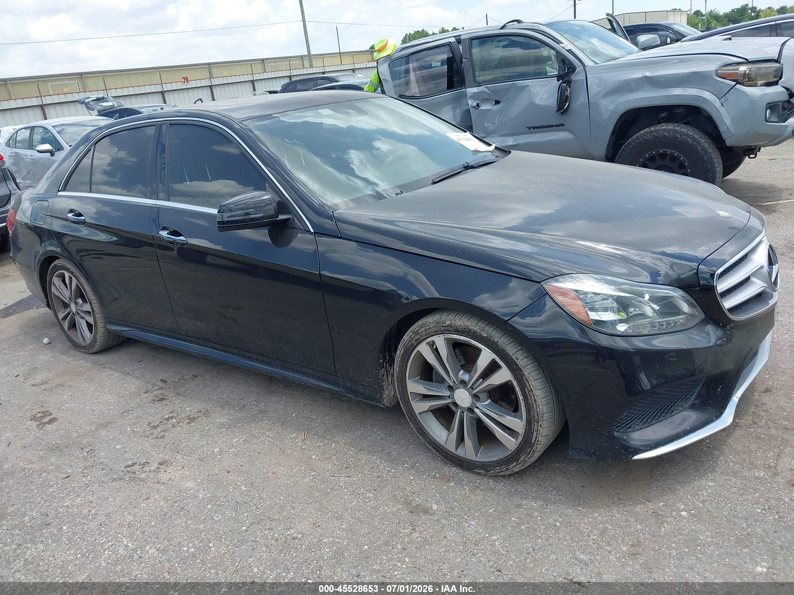 2014 Mercedes-benz E 350   Black vin: WDDHF5KB7EA897015