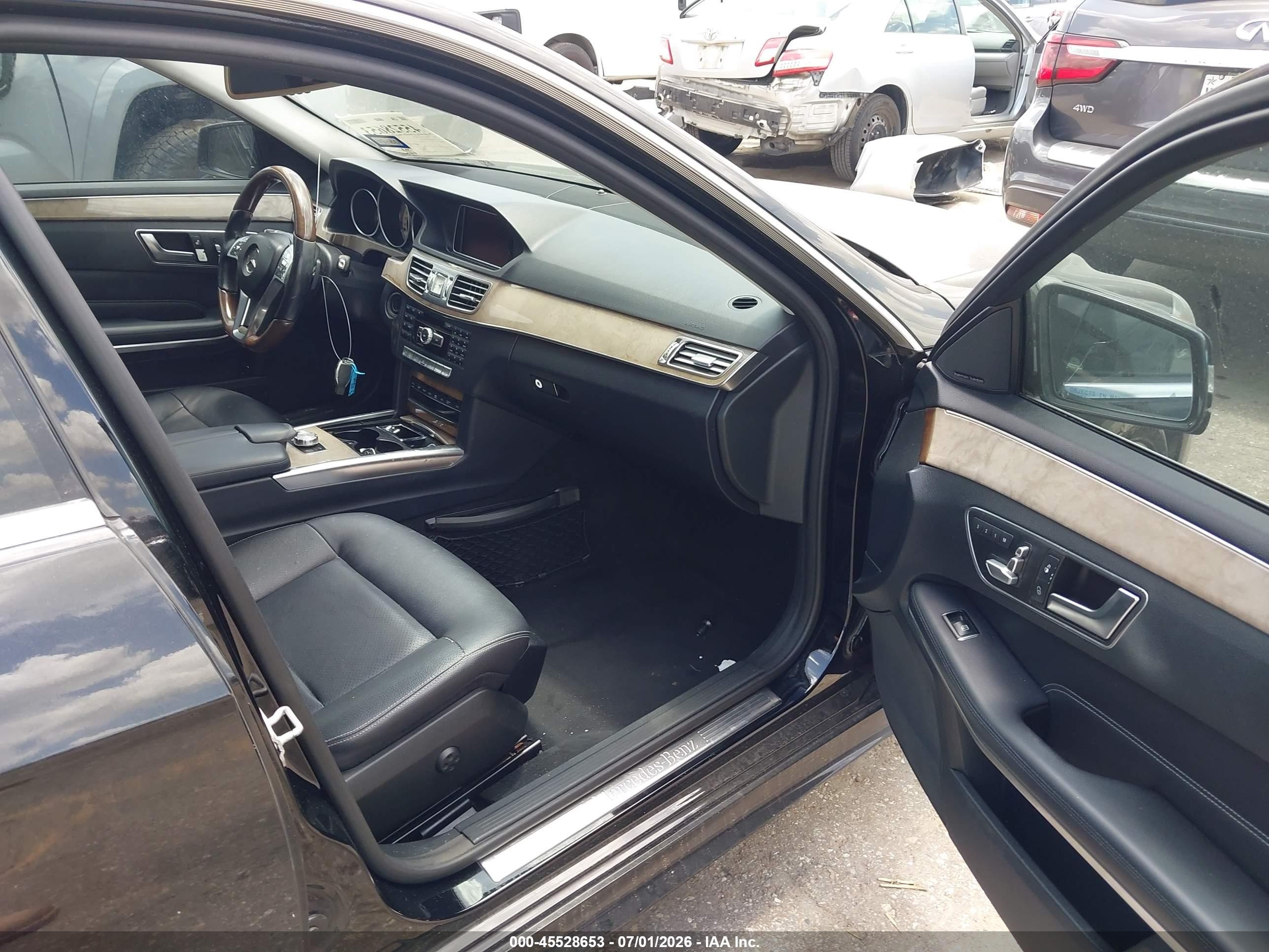 2014 Mercedes-benz E 350   Black vin: WDDHF5KB7EA897015