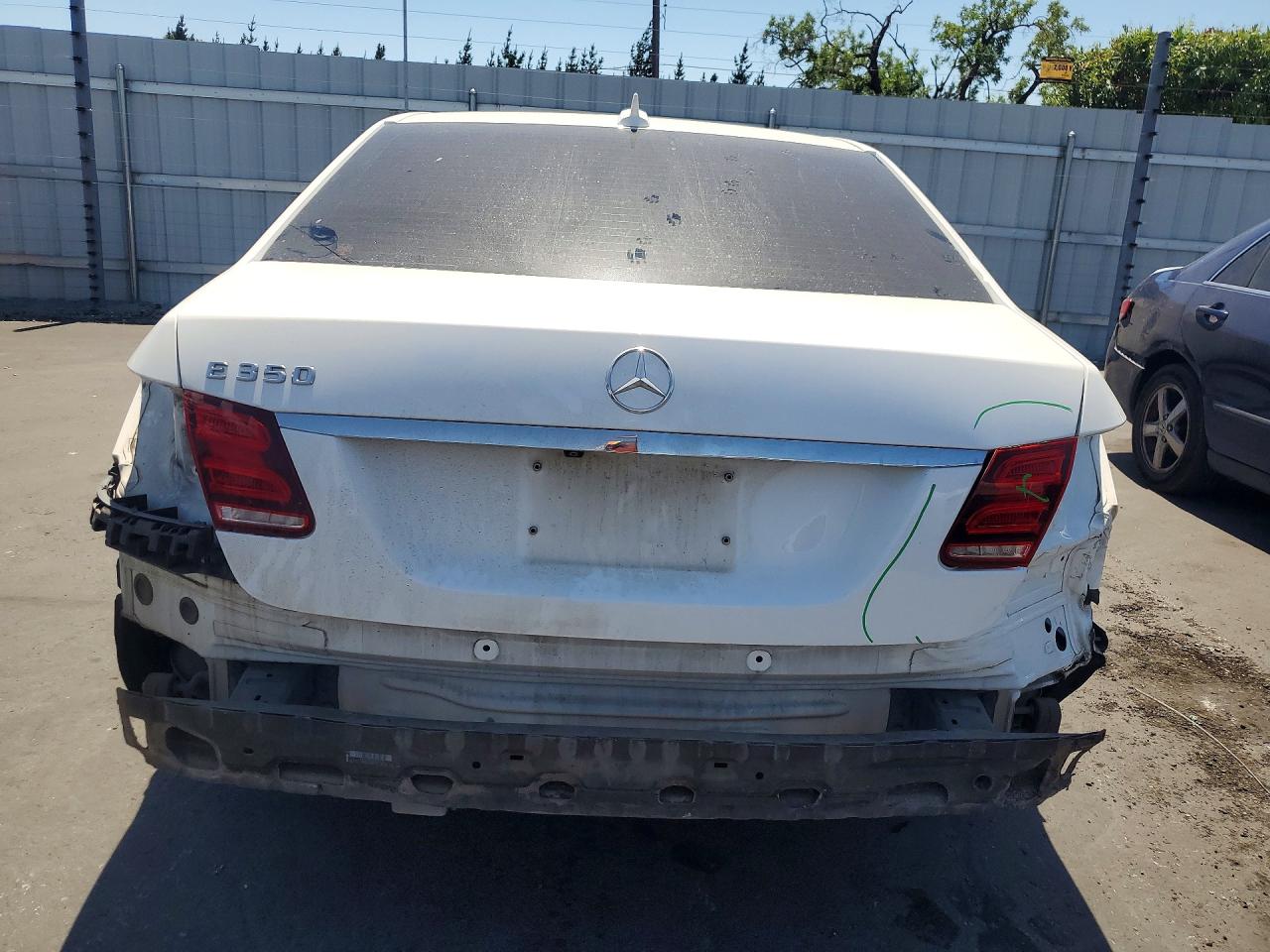 2014 Mercedes-benz E 350 White vin: WDDHF5KB7EA903377
