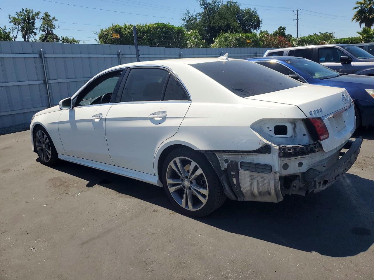 2014 Mercedes-benz E 350 White vin: WDDHF5KB7EA903377