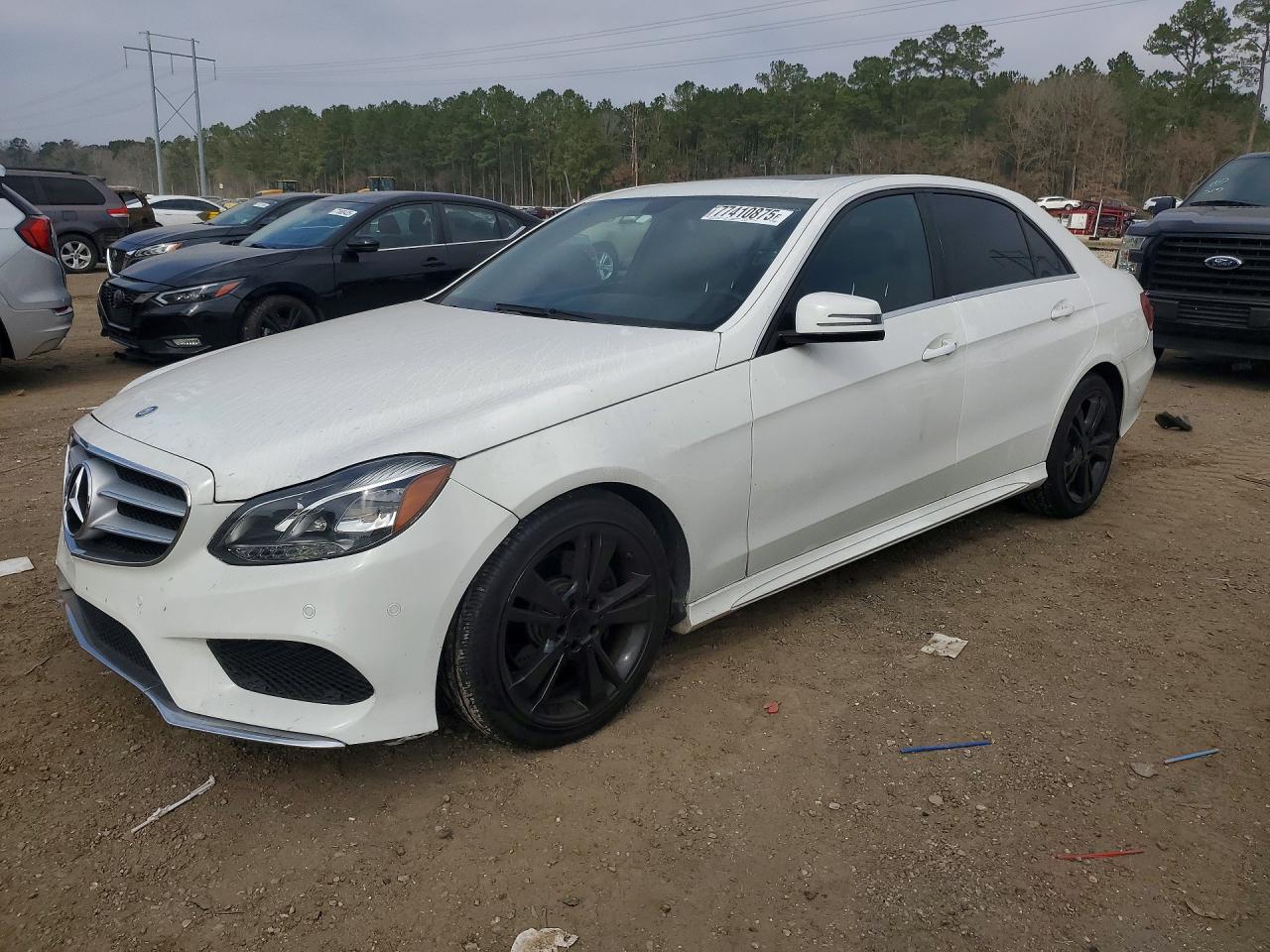 2014 Mercedes-benz E 350 White vin: WDDHF5KB7EA961344