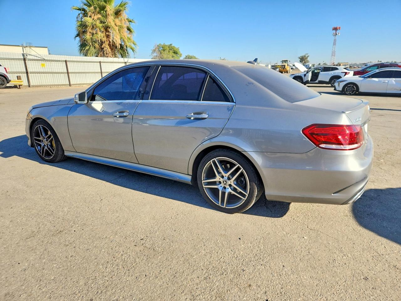 2014 Mercedes-benz E 350 Silver vin: WDDHF5KB7EB007929