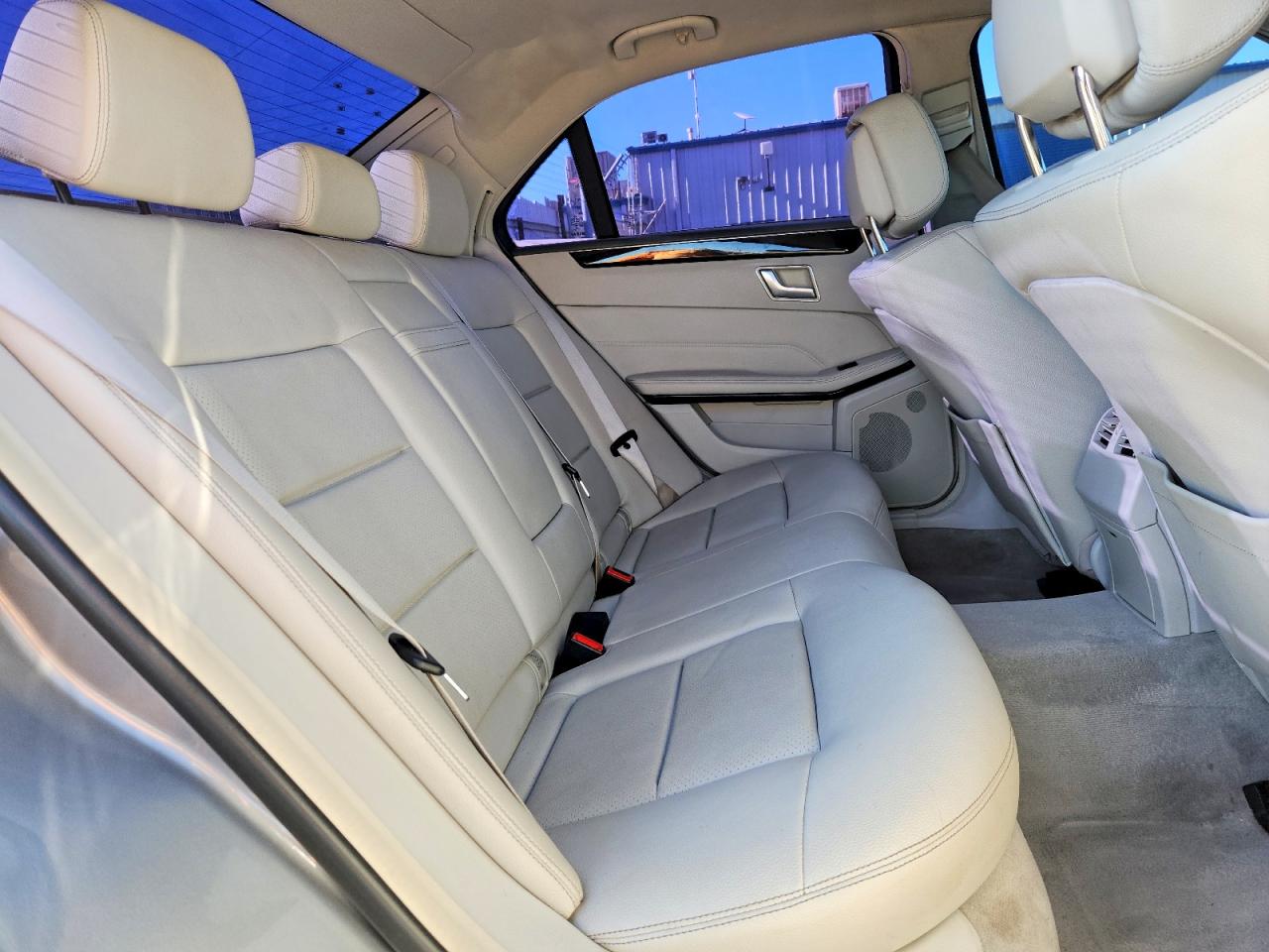 2014 Mercedes-benz E 350 Silver vin: WDDHF5KB7EB007929