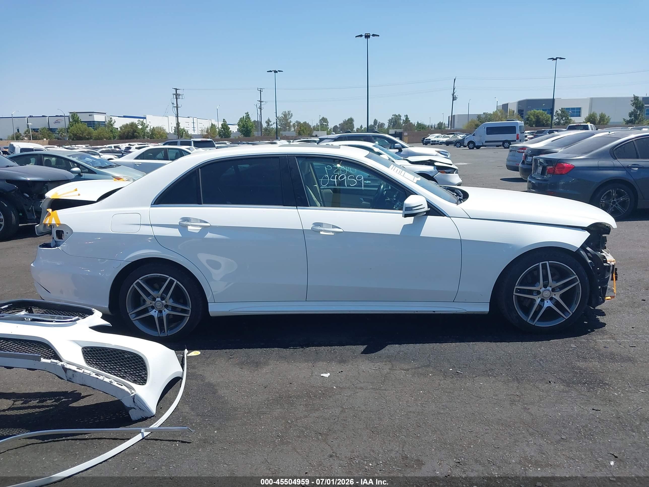 2014 Mercedes-benz E 350   White vin: WDDHF5KB7EB021765