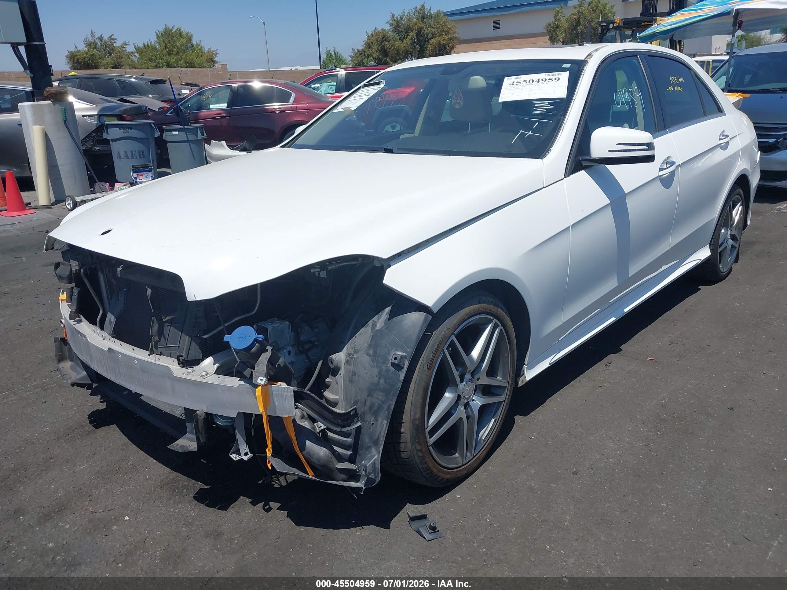 2014 Mercedes-benz E 350   White vin: WDDHF5KB7EB021765