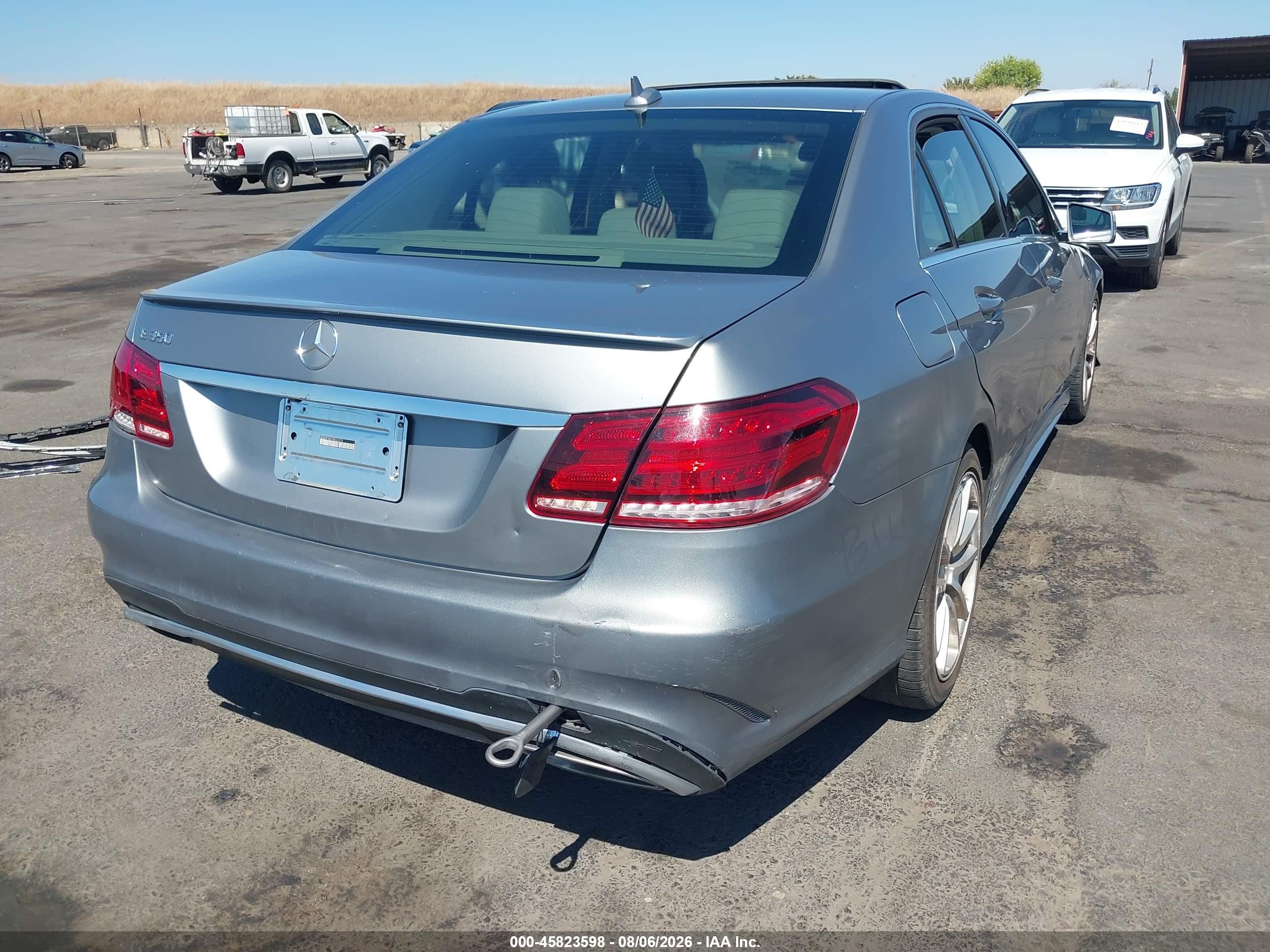 2014 Mercedes-benz E 350 Серый vin: WDDHF5KB7EB022270