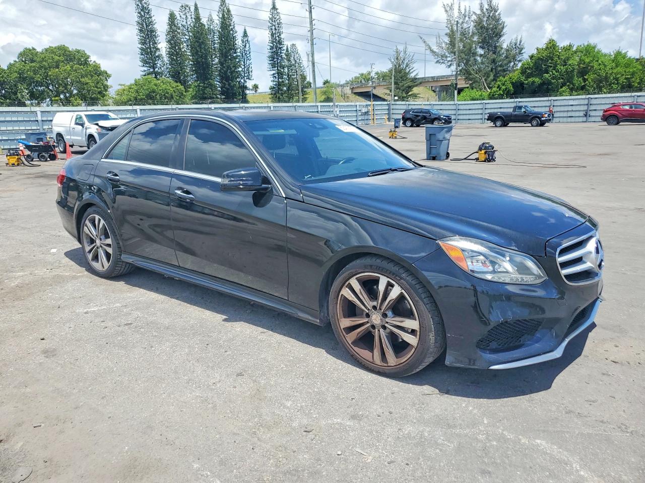 2014 Mercedes-benz E 350 Black vin: WDDHF5KB7EB035892