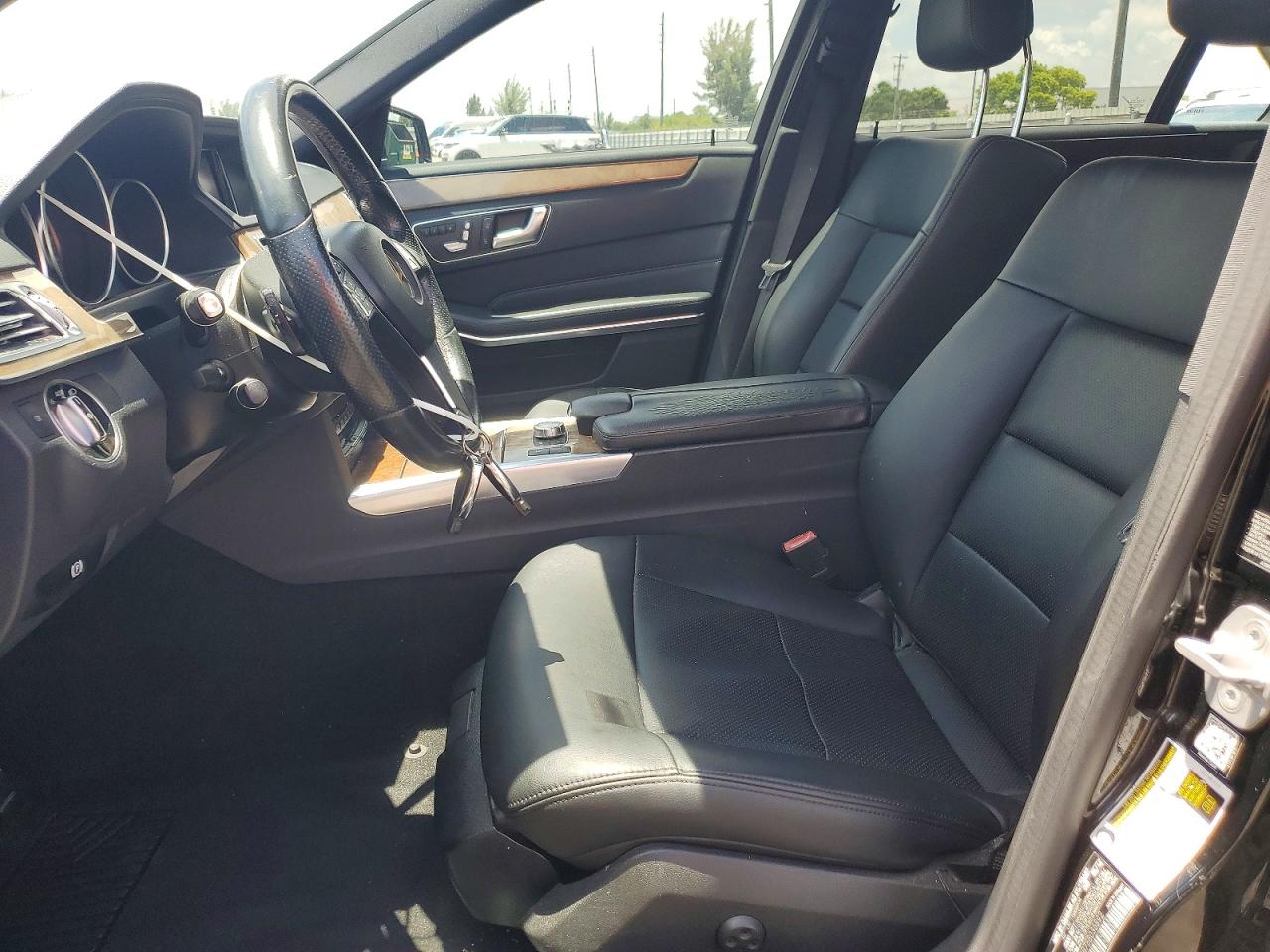 2014 Mercedes-benz E 350 Black vin: WDDHF5KB7EB035892