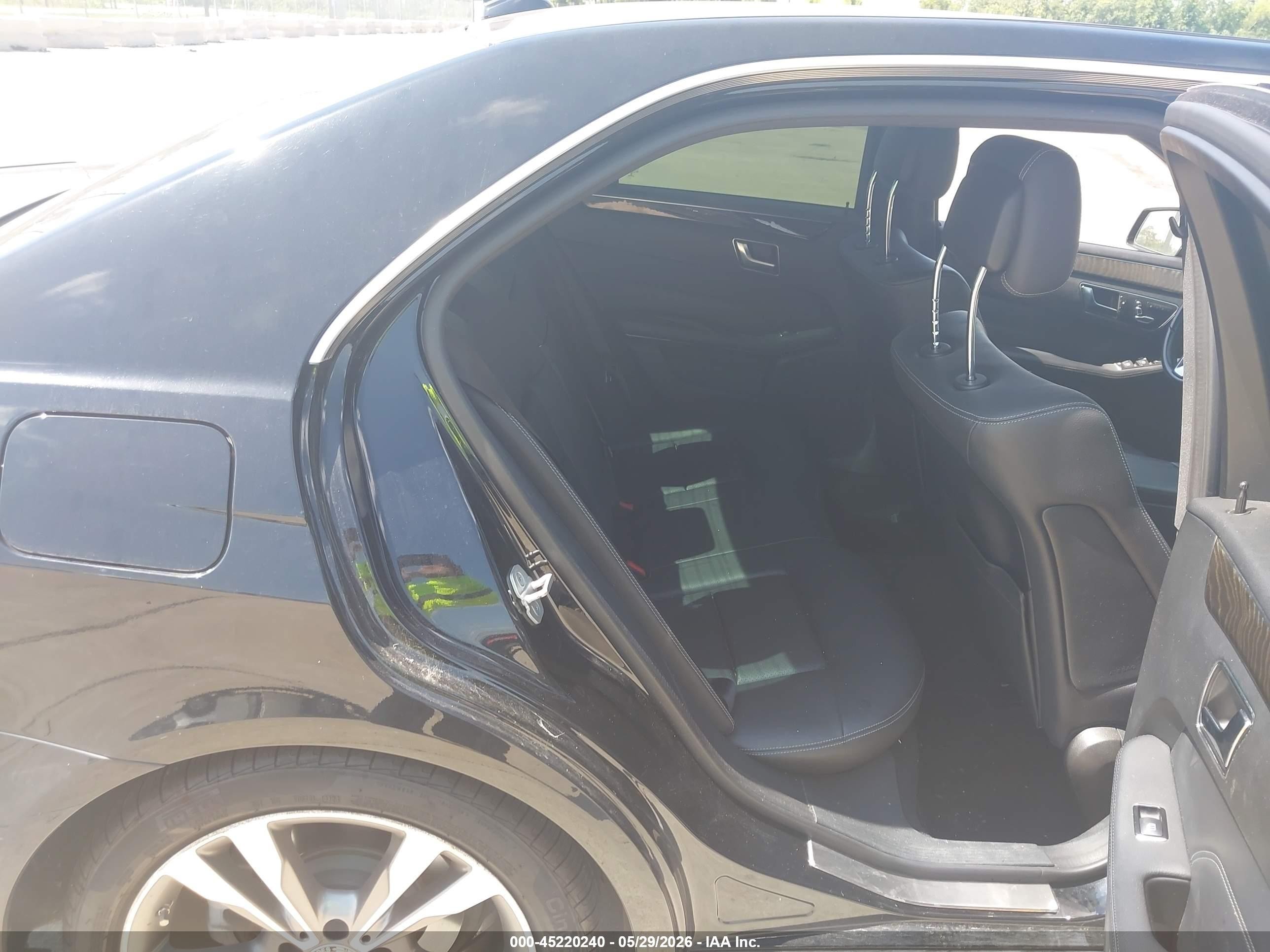 2015 Mercedes-benz E 350   Black vin: WDDHF5KB7FB106977