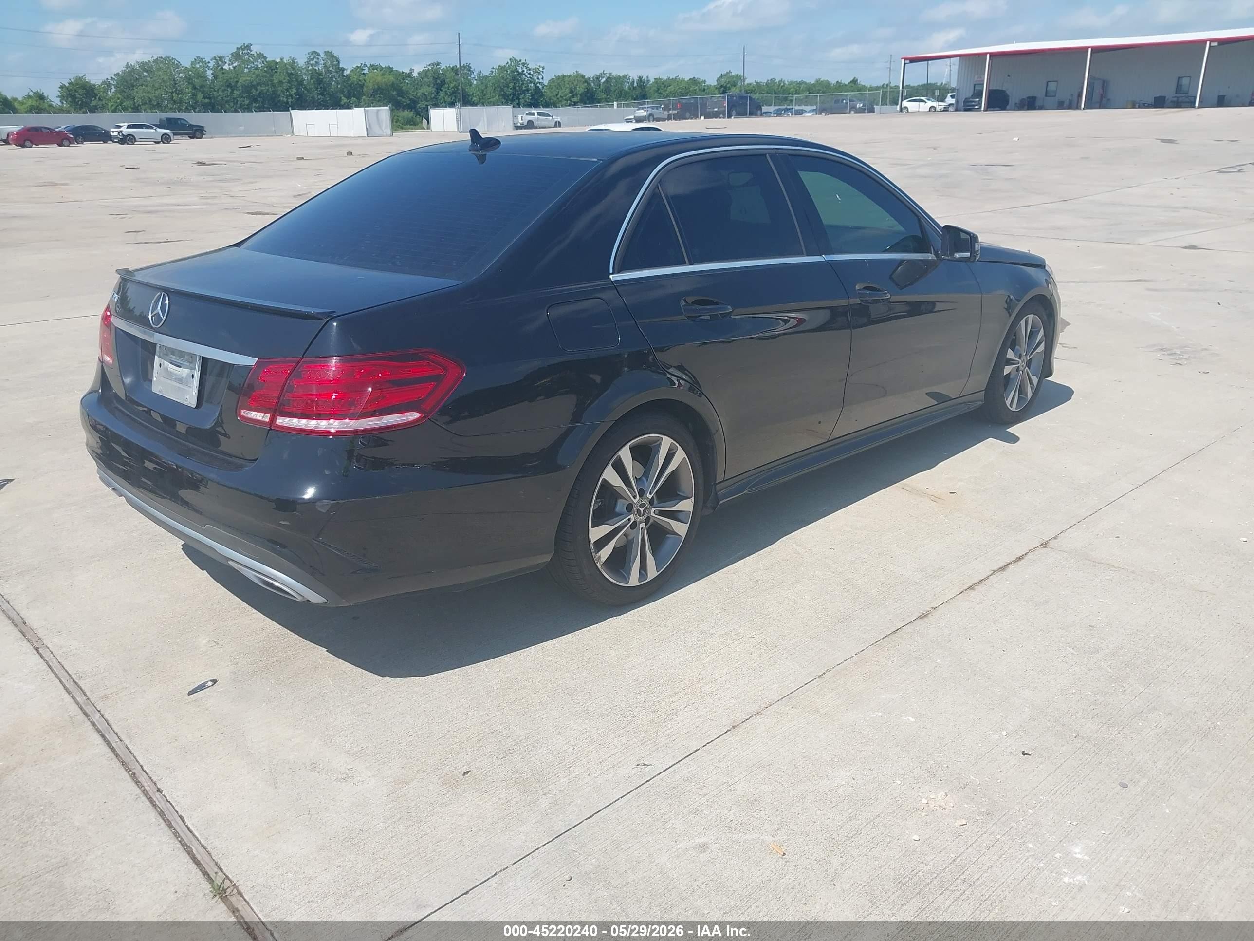 2015 Mercedes-benz E 350   Black vin: WDDHF5KB7FB106977