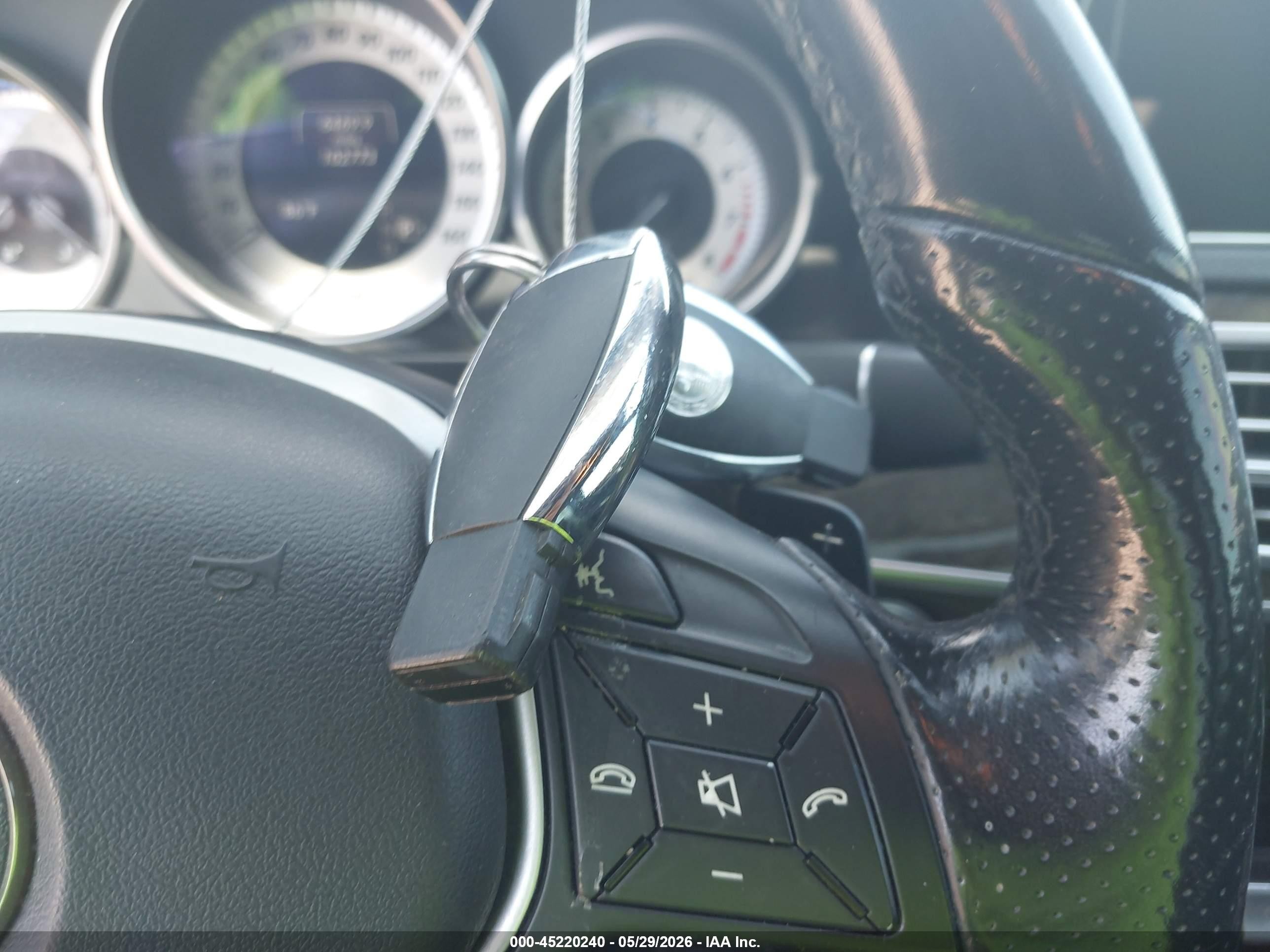 2015 Mercedes-benz E 350   Black vin: WDDHF5KB7FB106977