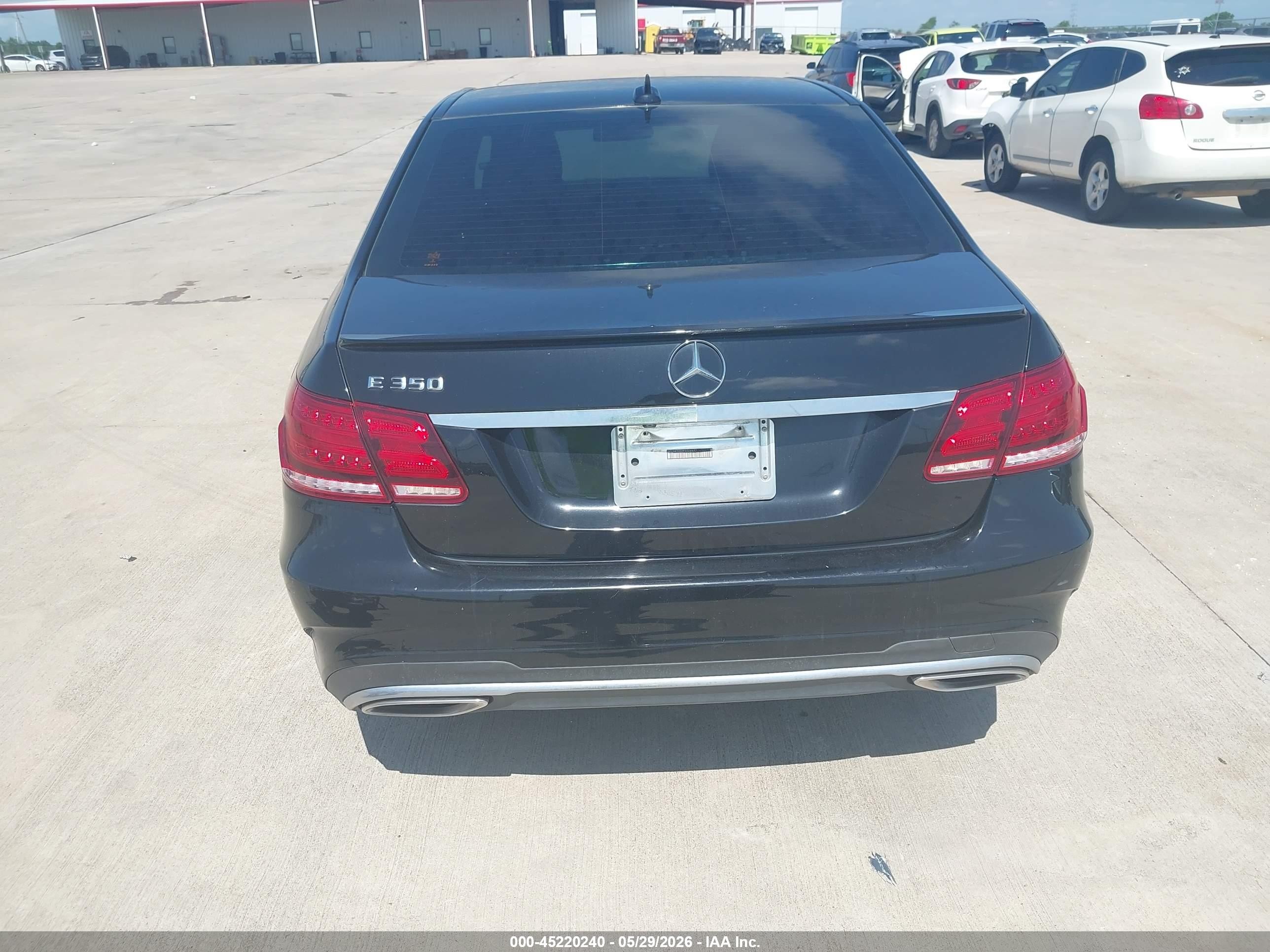 2015 Mercedes-benz E 350   Black vin: WDDHF5KB7FB106977