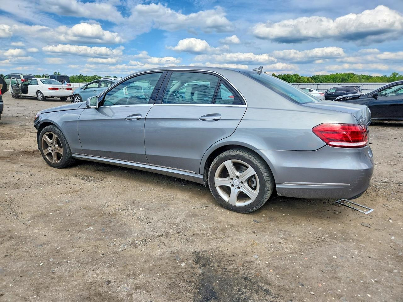 2015 Mercedes-benz E 350 Серый vin: WDDHF5KB7FB142605