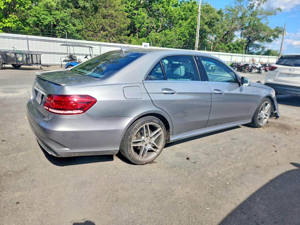 2015 Mercedes-benz E 350 Silver vin: WDDHF5KB7FB151451