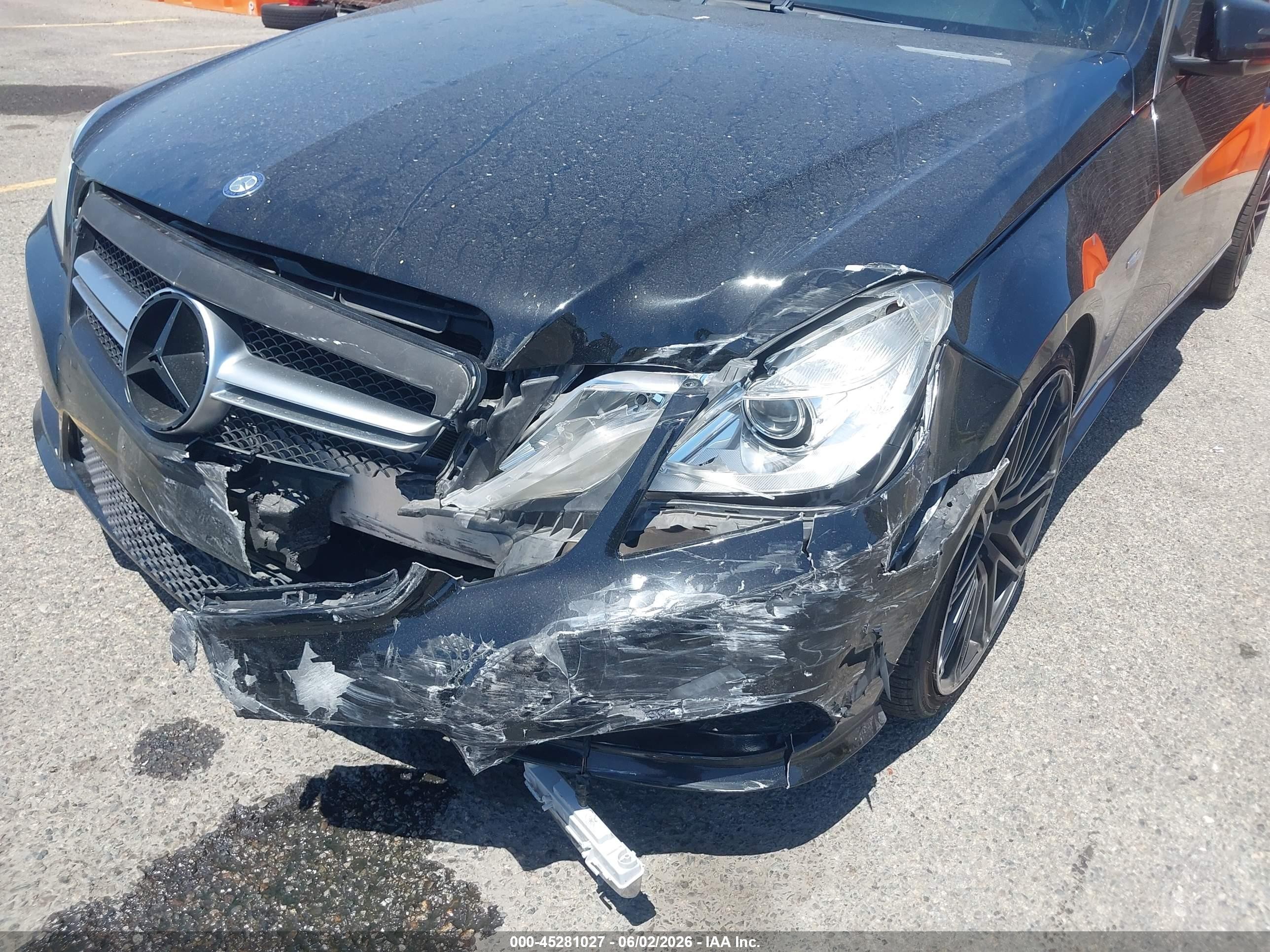 2012 Mercedes-benz E 350   Черный vin: WDDHF5KB8CA594807