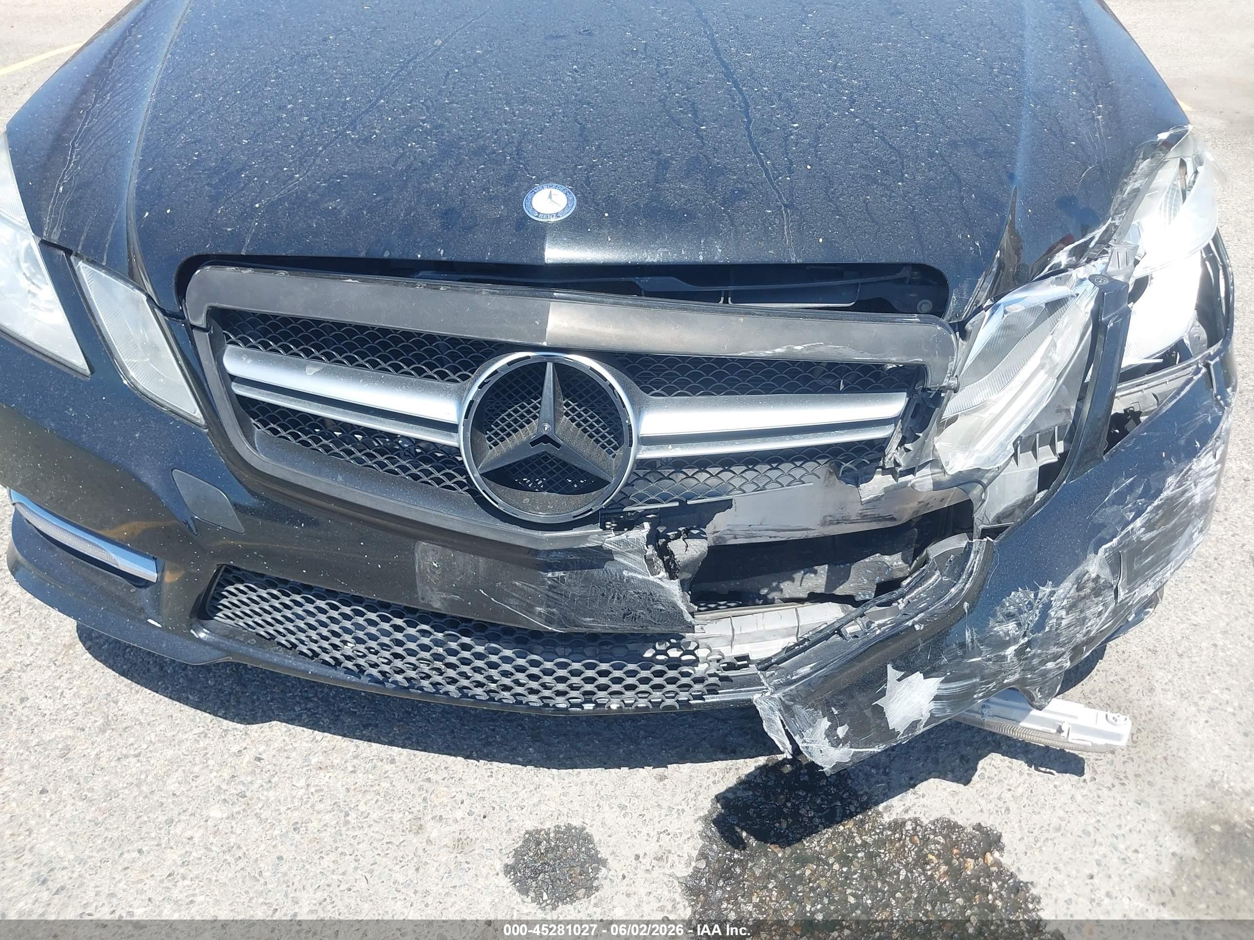 2012 Mercedes-benz E 350   Черный vin: WDDHF5KB8CA594807