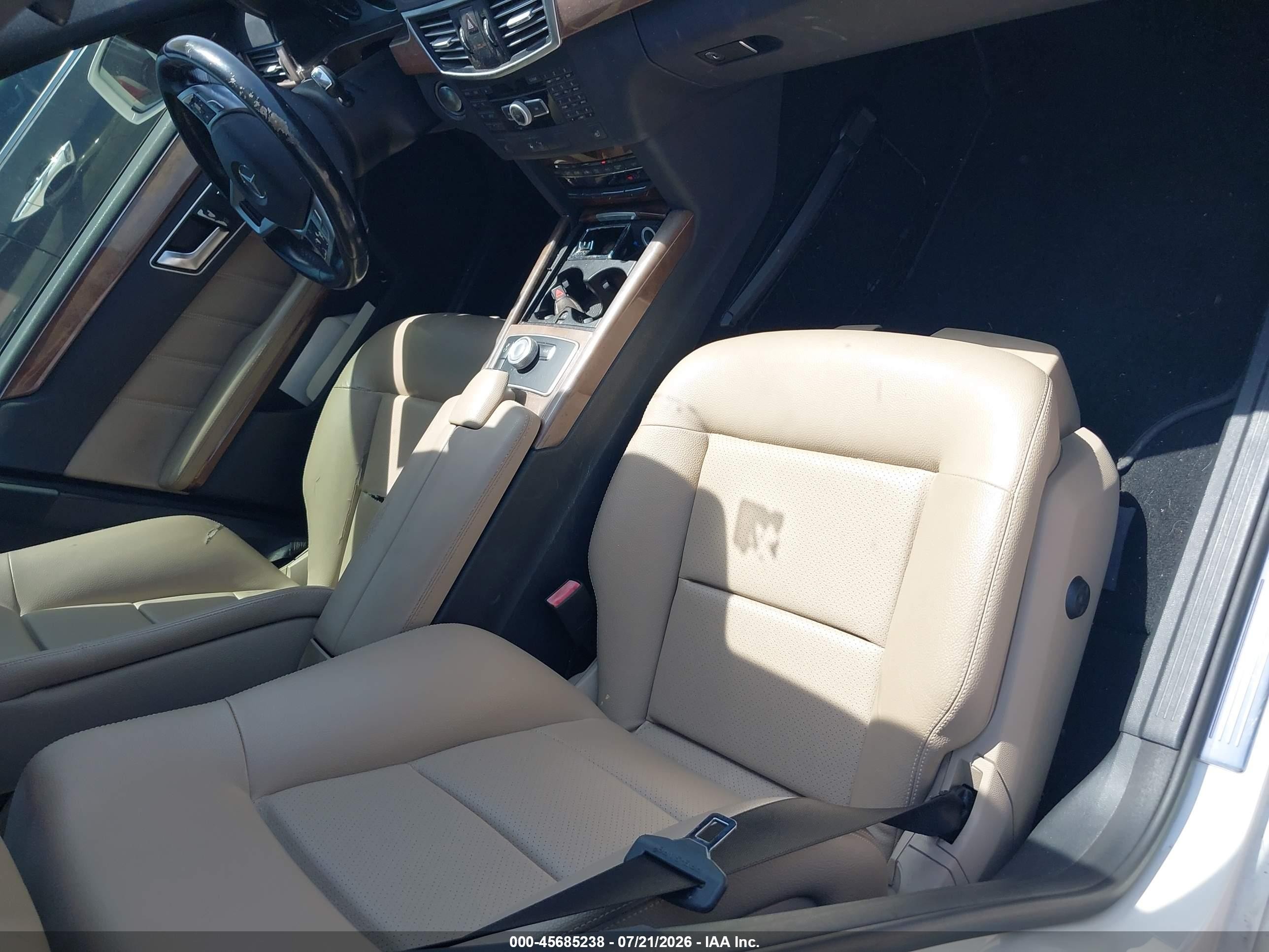 2012 Mercedes-benz E 350   White vin: WDDHF5KB8CA596122