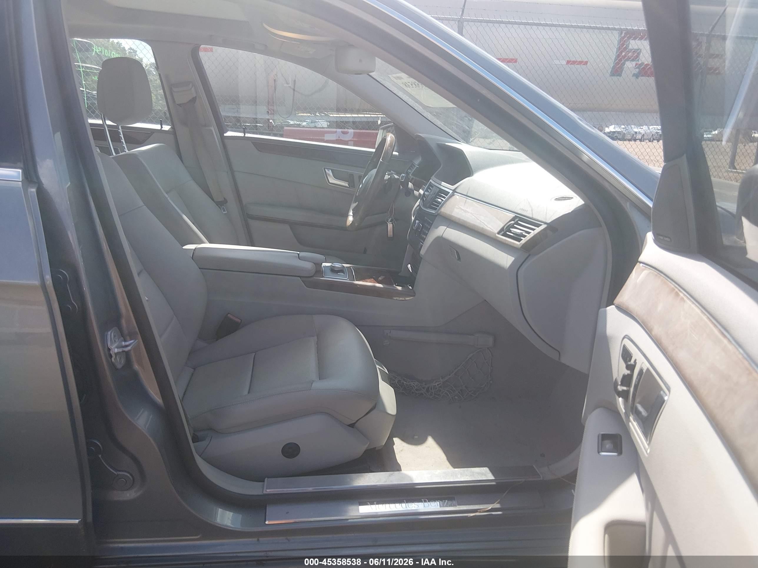 2012 Mercedes-benz E 350   Silver vin: WDDHF5KB8CA608916