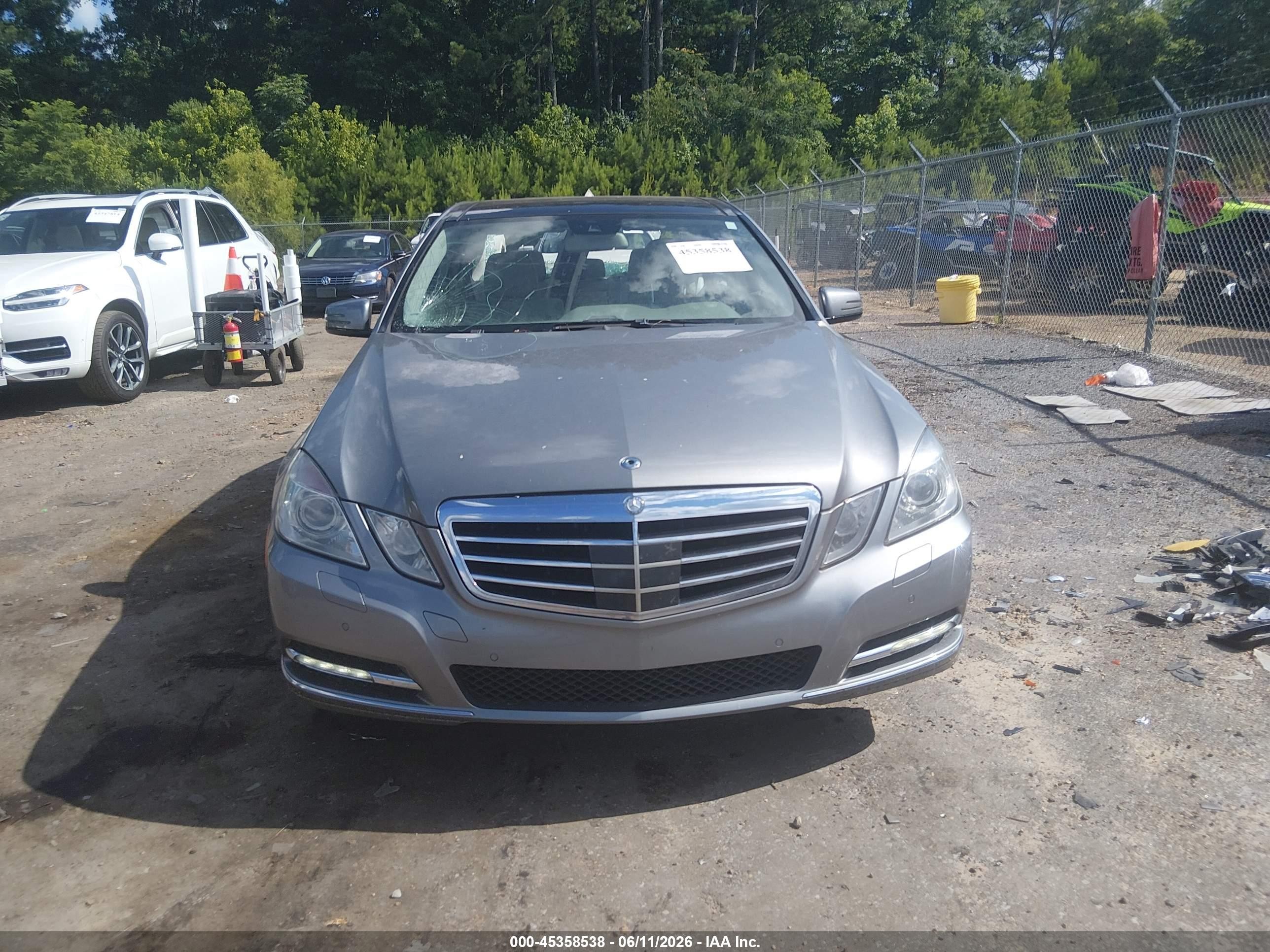 2012 Mercedes-benz E 350   Silver vin: WDDHF5KB8CA608916
