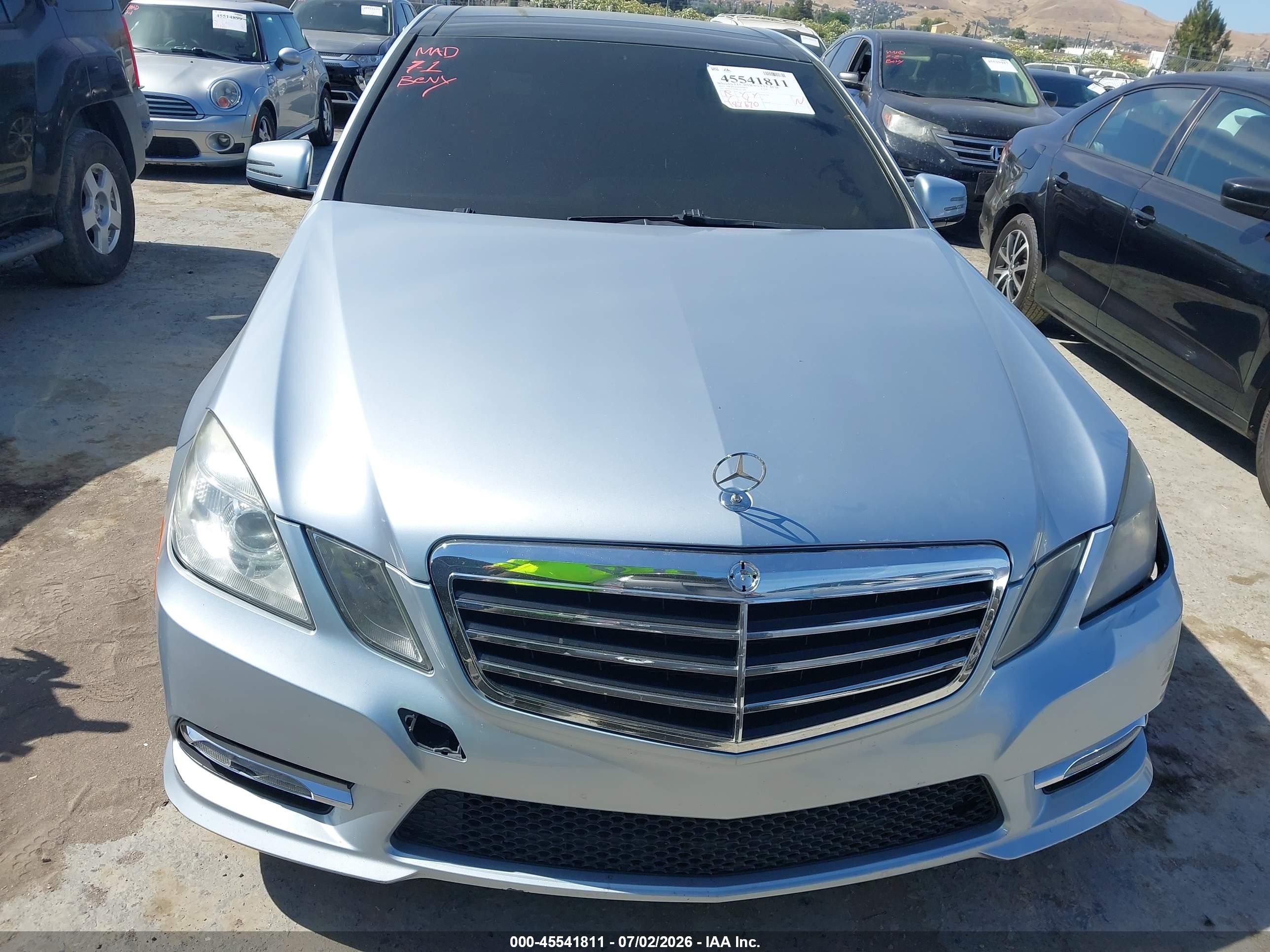 2013 Mercedes-benz E 350   Light Blue vin: WDDHF5KB8DA671466