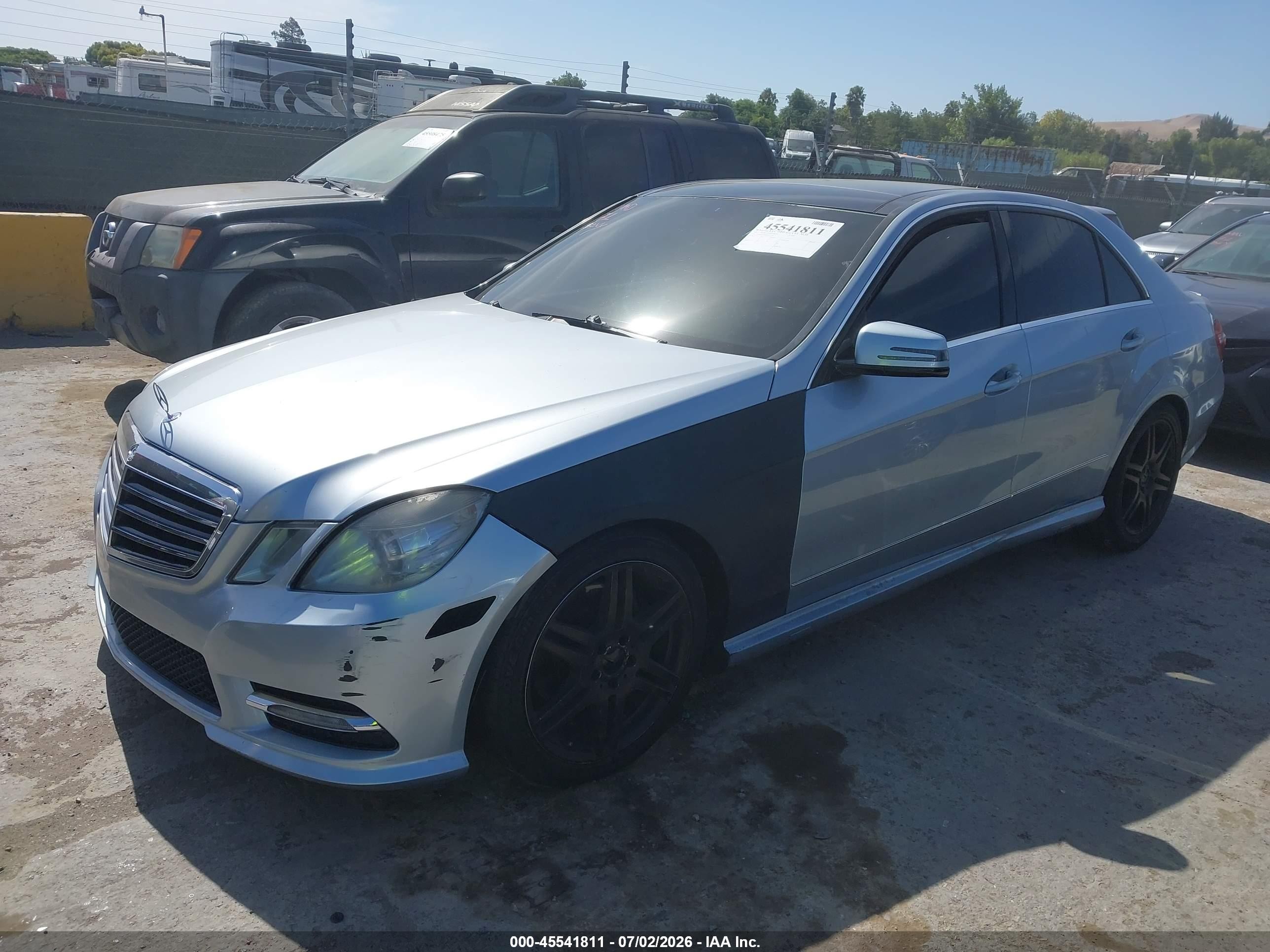 2013 Mercedes-benz E 350   Light Blue vin: WDDHF5KB8DA671466