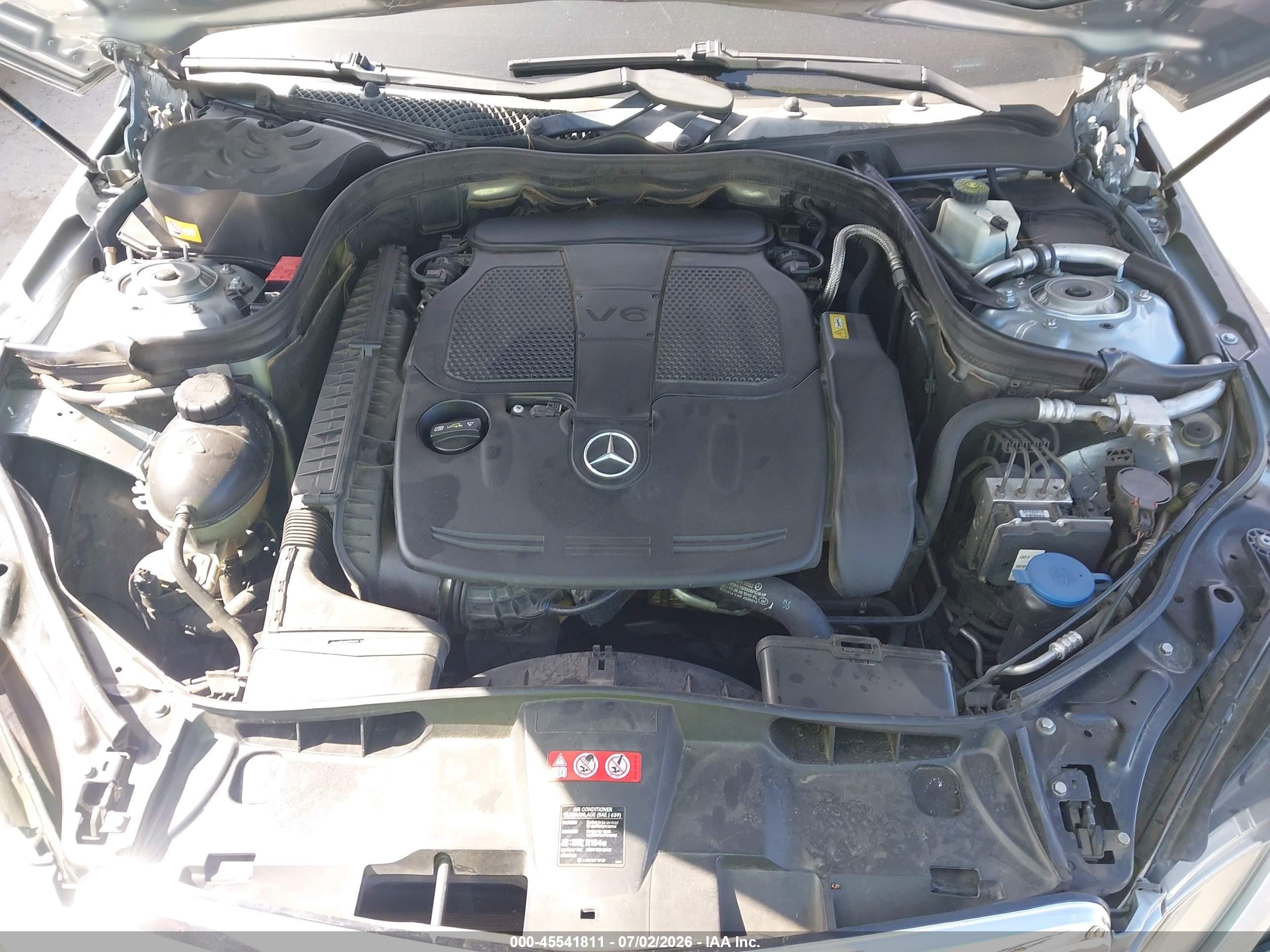 2013 Mercedes-benz E 350   Light Blue vin: WDDHF5KB8DA671466