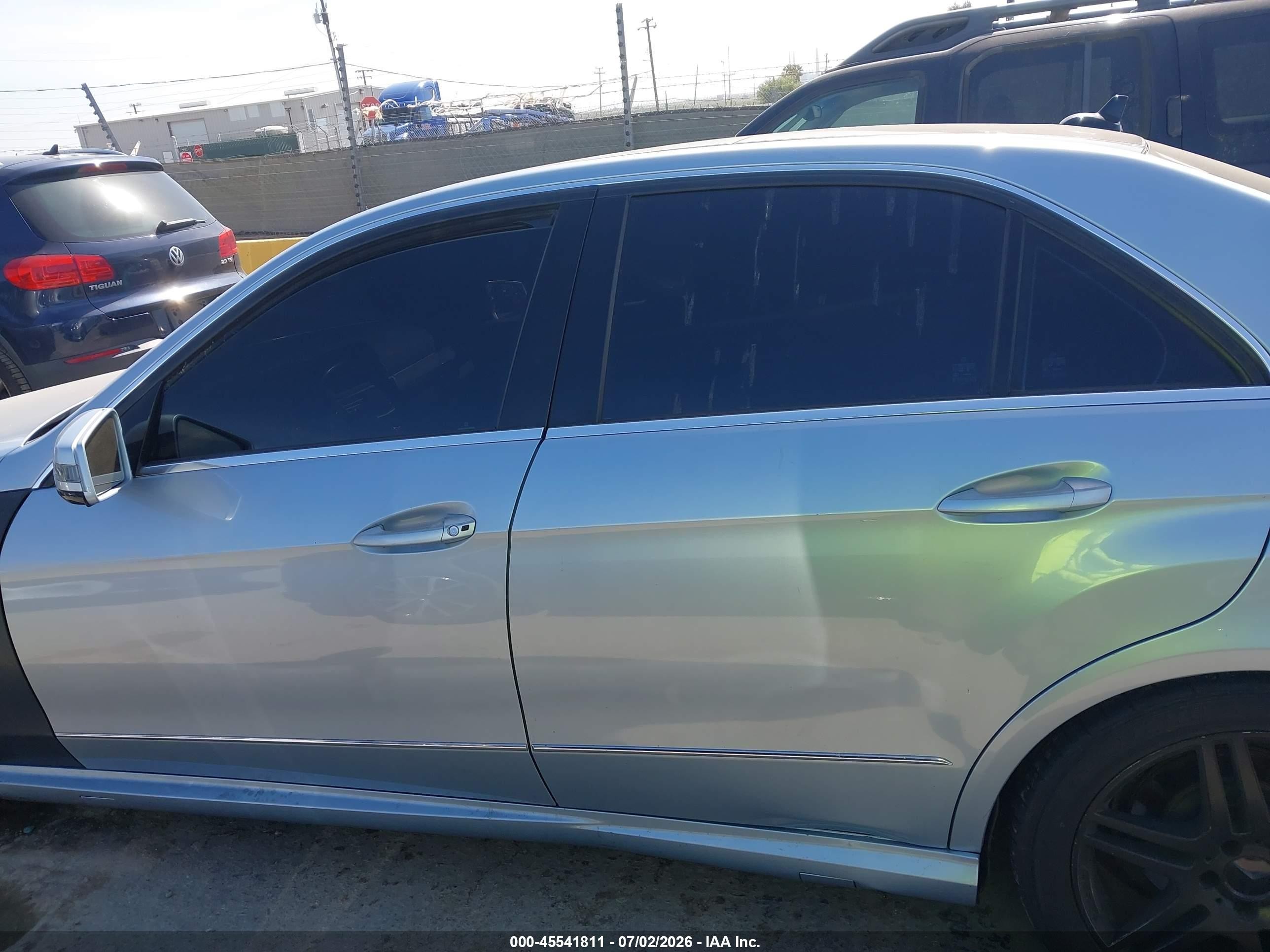 2013 Mercedes-benz E 350   Light Blue vin: WDDHF5KB8DA671466