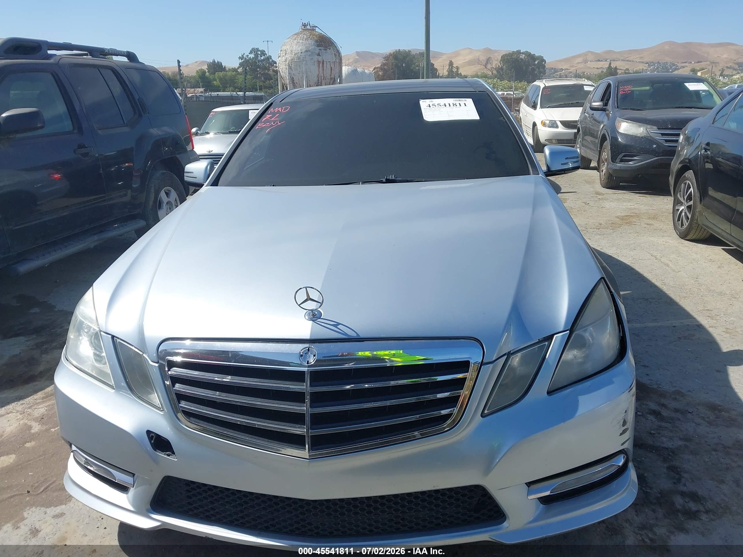 2013 Mercedes-benz E 350   Light Blue vin: WDDHF5KB8DA671466