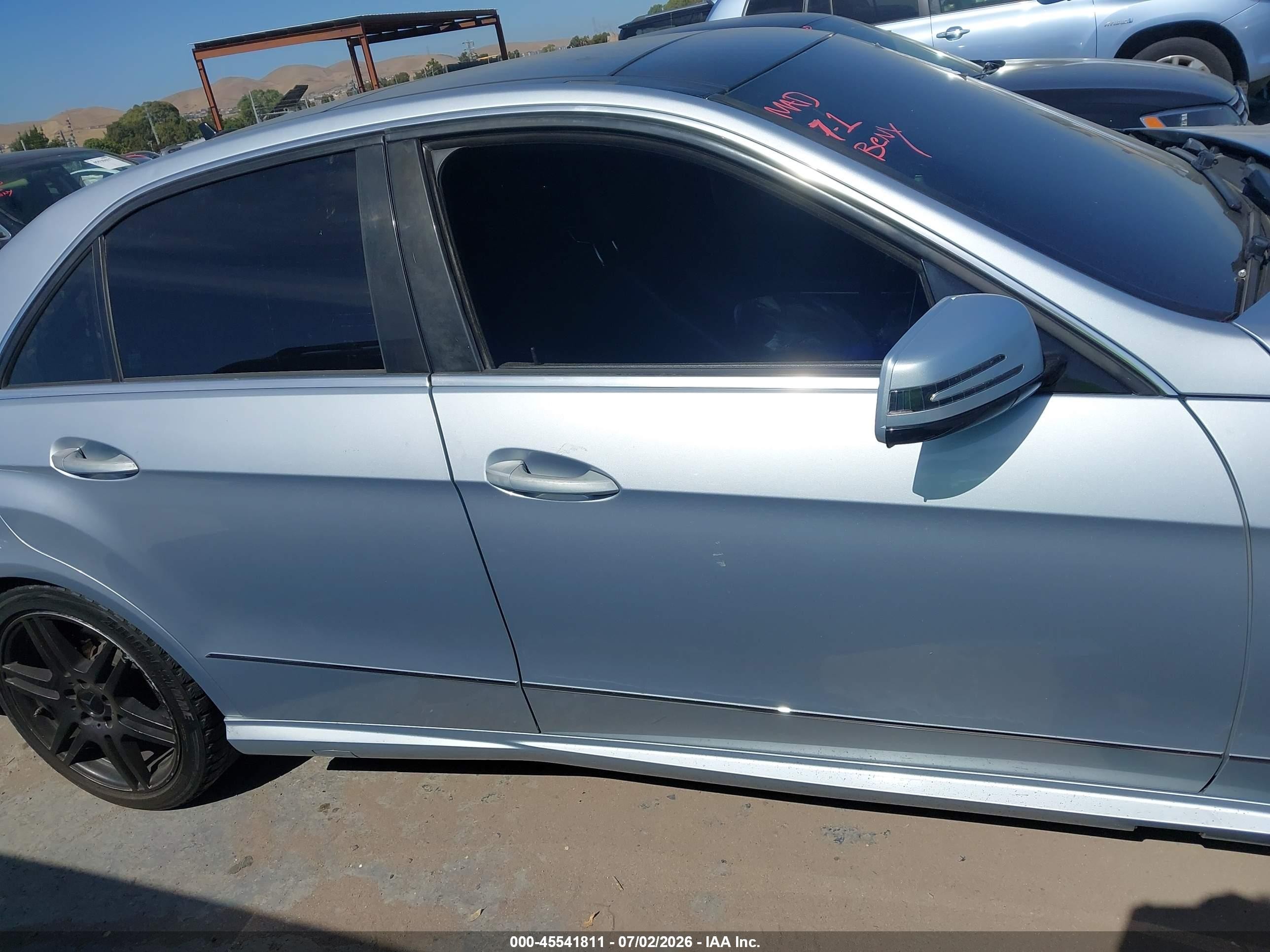 2013 Mercedes-benz E 350   Light Blue vin: WDDHF5KB8DA671466