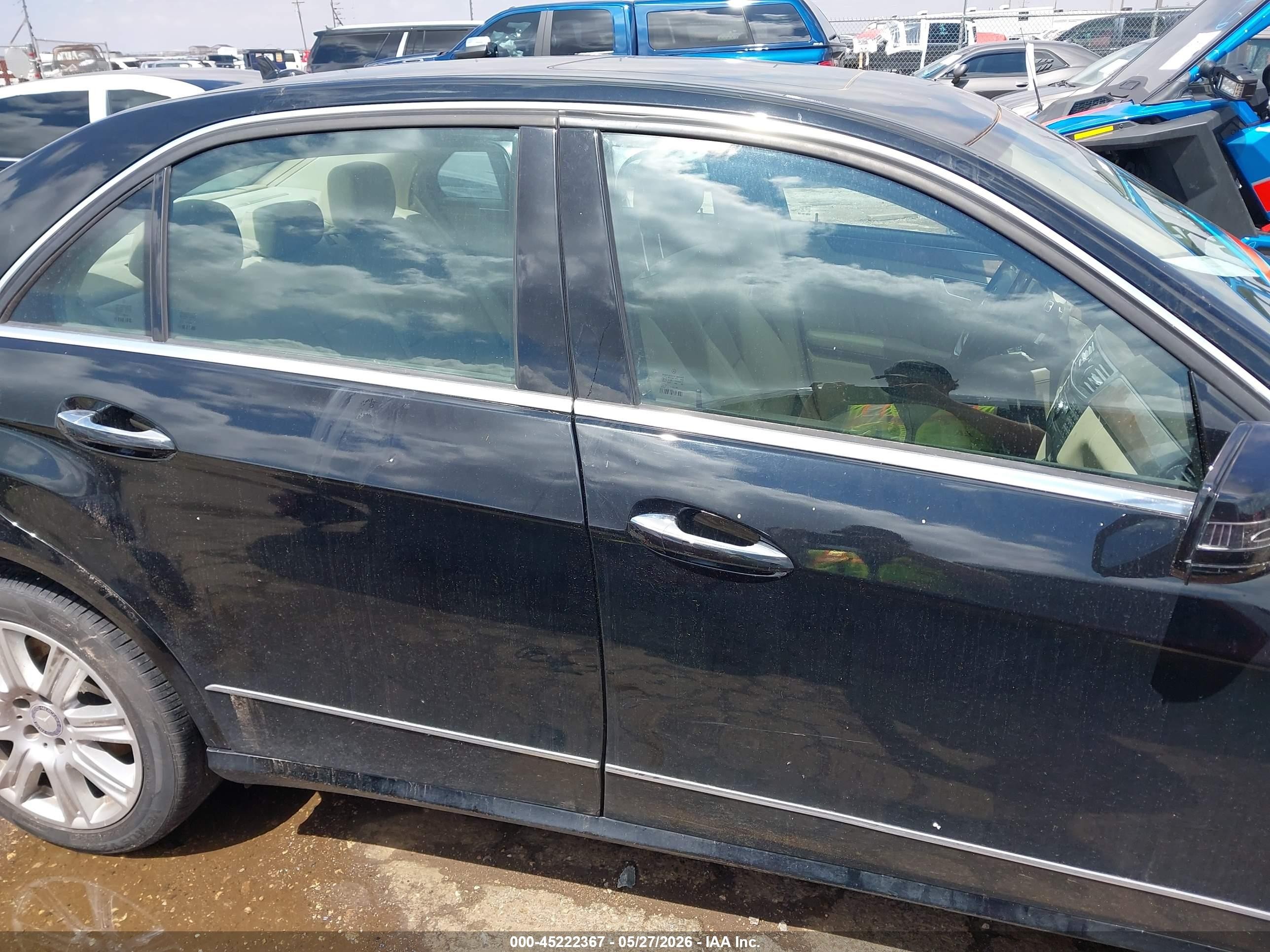 2013 Mercedes-benz E 350   Черный vin: WDDHF5KB8DA688817