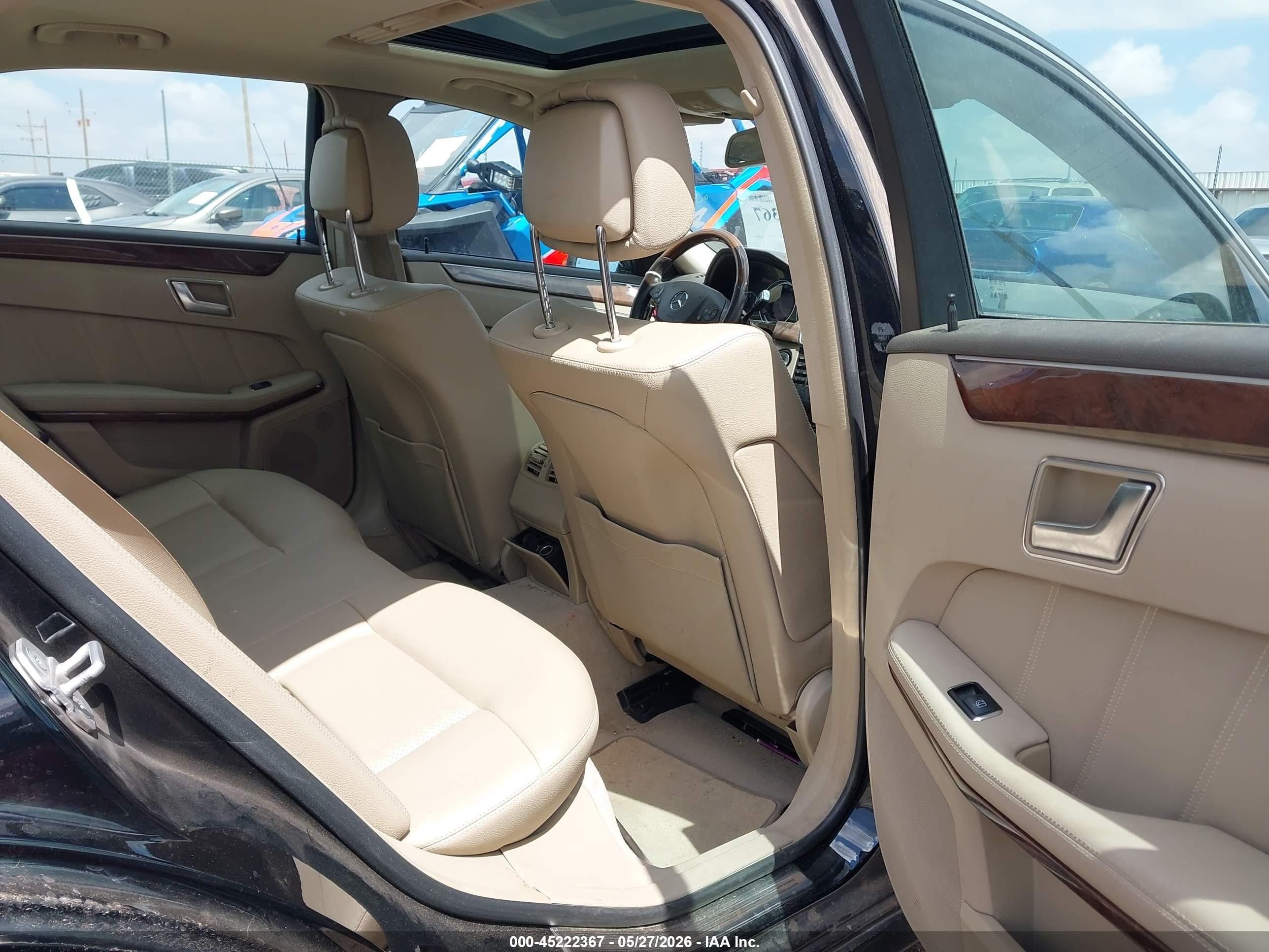 2013 Mercedes-benz E 350   Черный vin: WDDHF5KB8DA688817