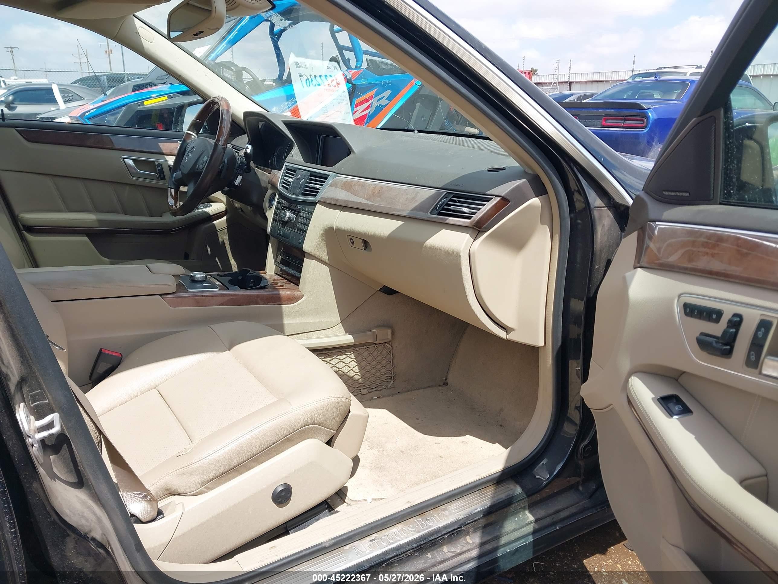 2013 Mercedes-benz E 350   Черный vin: WDDHF5KB8DA688817