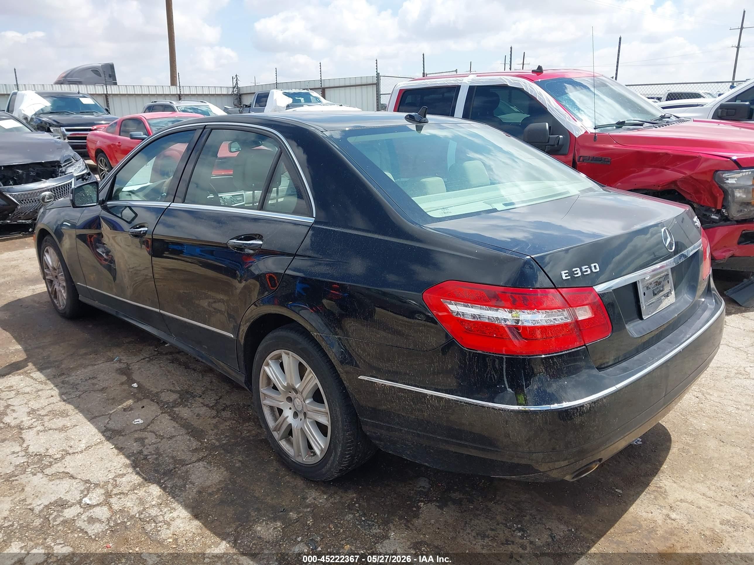 2013 Mercedes-benz E 350   Черный vin: WDDHF5KB8DA688817