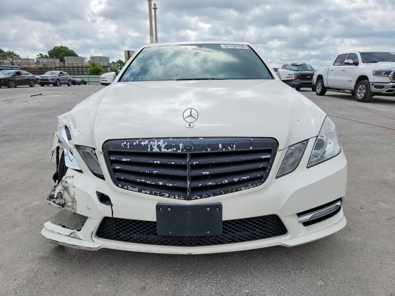 2013 Mercedes-benz E 350 White vin: WDDHF5KB8DA696707