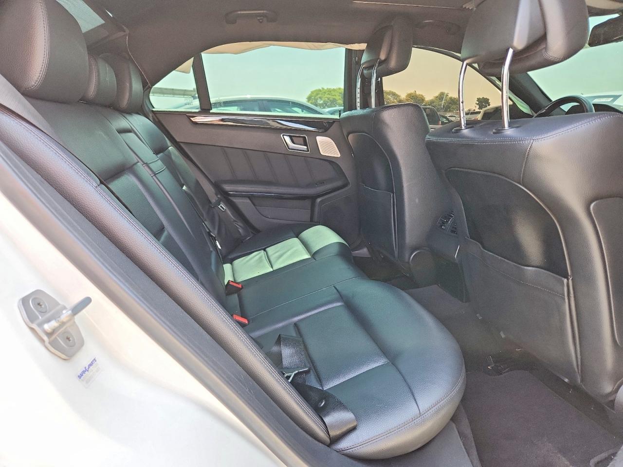 2013 Mercedes-benz E 350 White vin: WDDHF5KB8DA704353