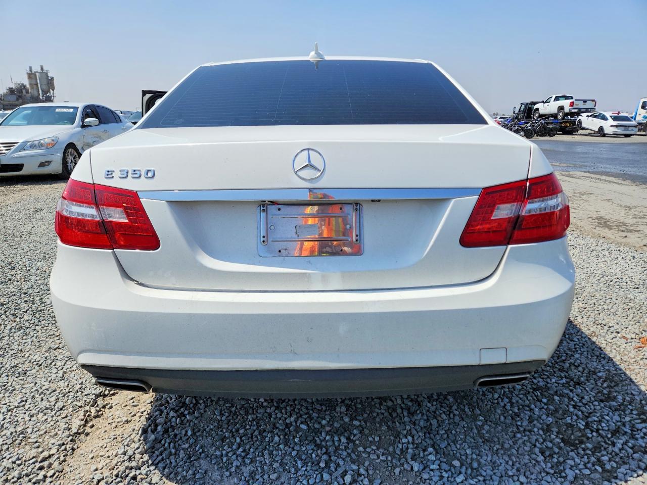 2013 Mercedes-benz E 350 White vin: WDDHF5KB8DA704353