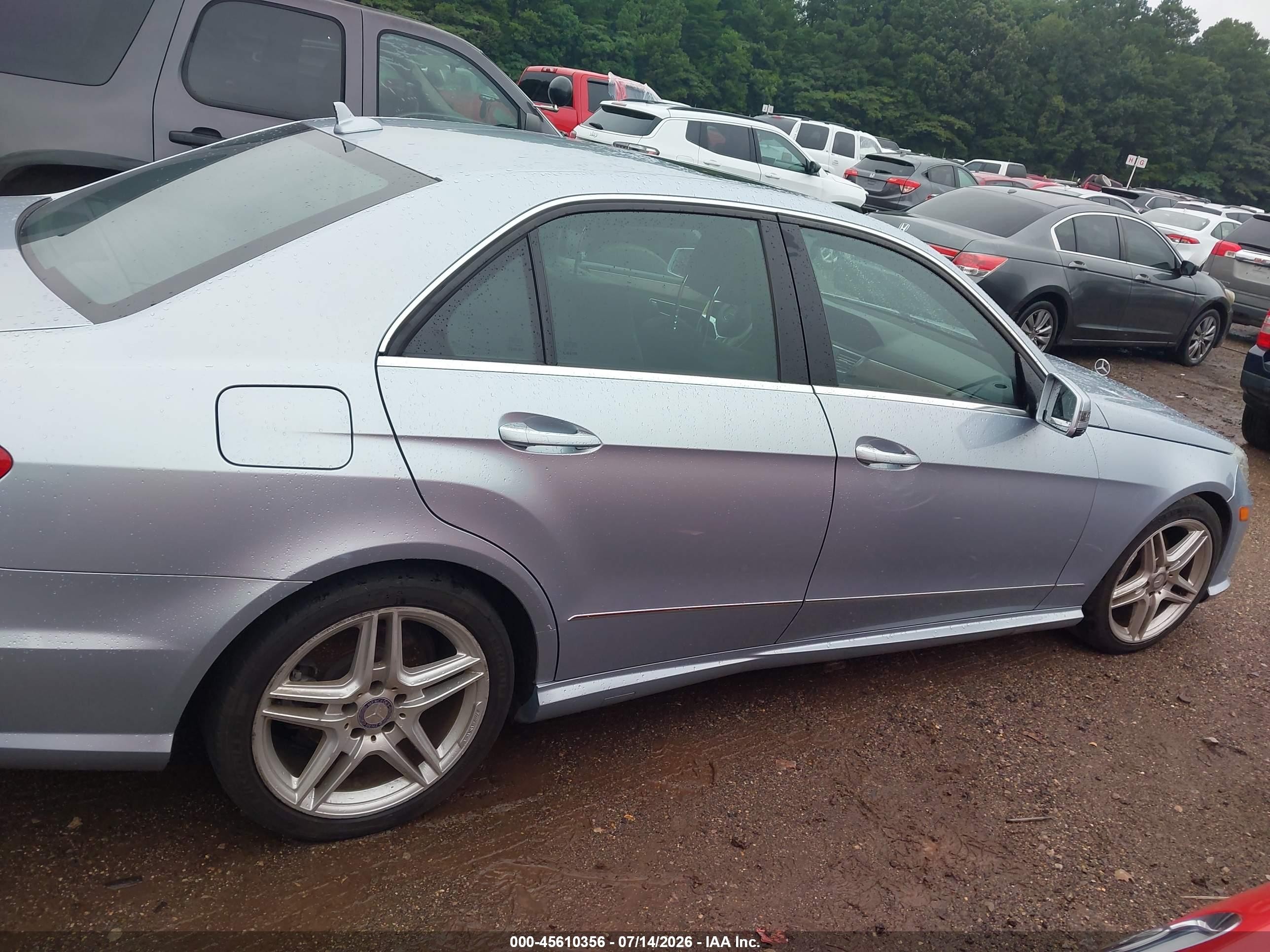 2013 Mercedes-benz E 350   Blue vin: WDDHF5KB8DA736297