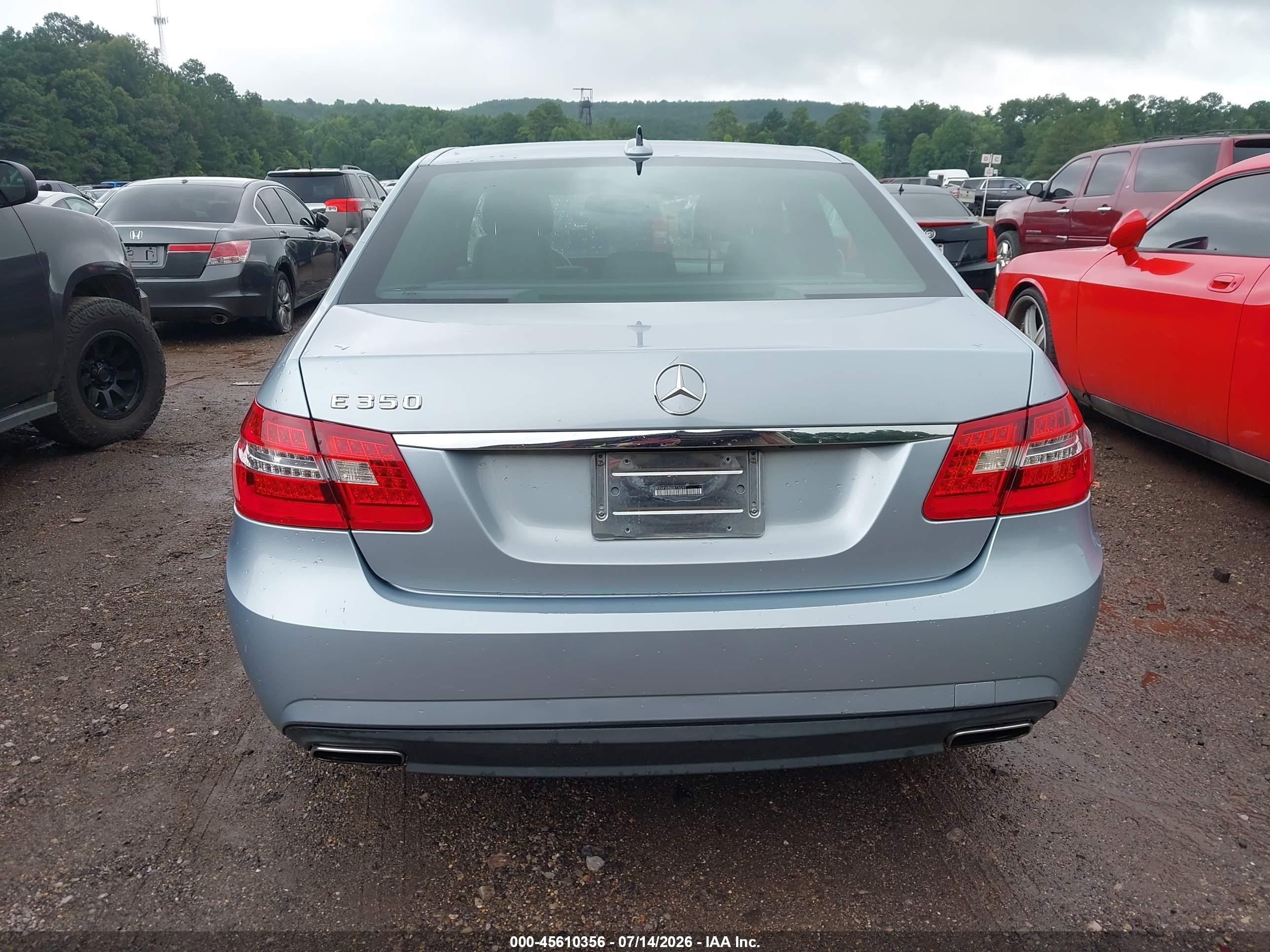 2013 Mercedes-benz E 350   Blue vin: WDDHF5KB8DA736297