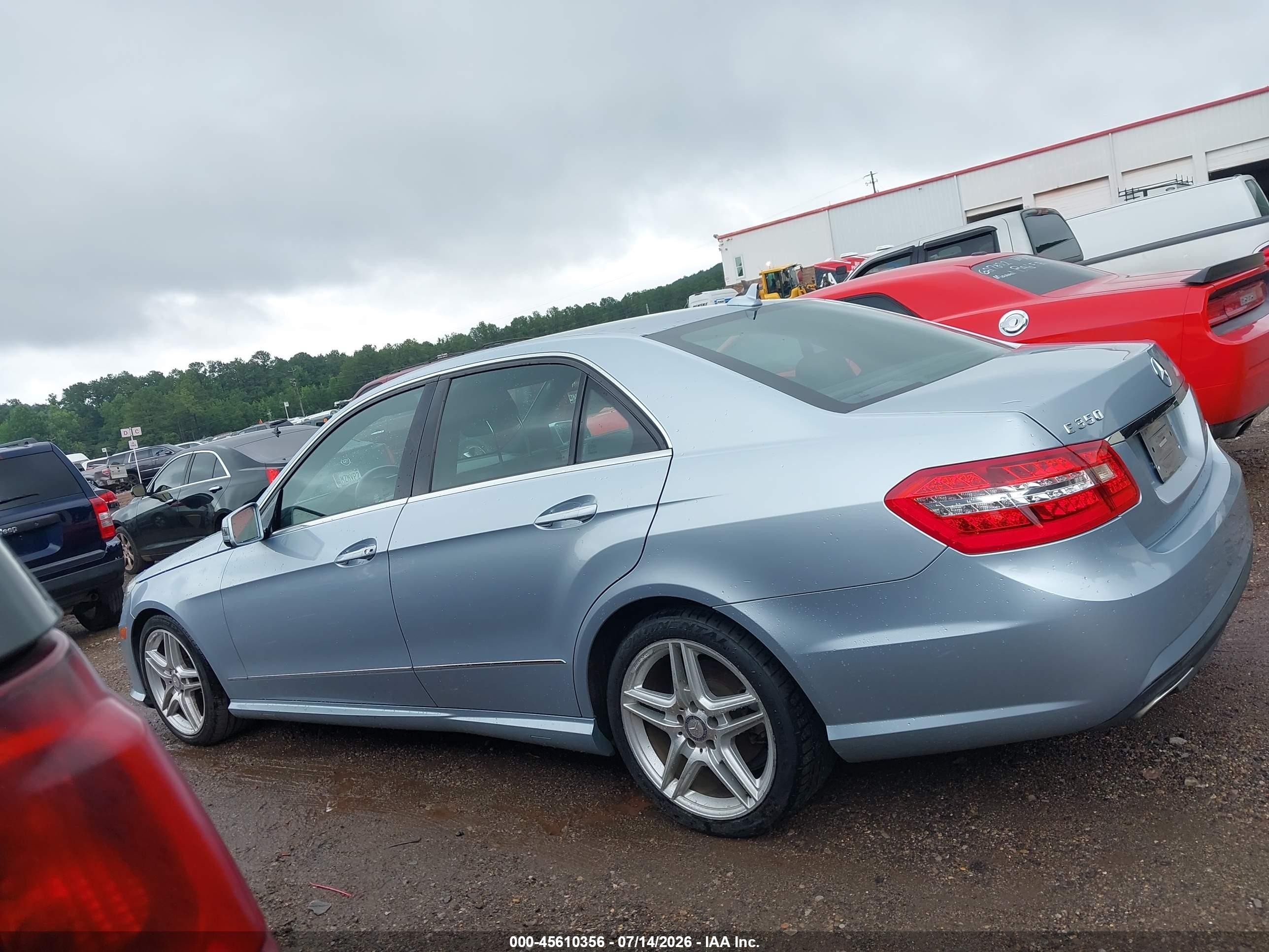2013 Mercedes-benz E 350   Blue vin: WDDHF5KB8DA736297