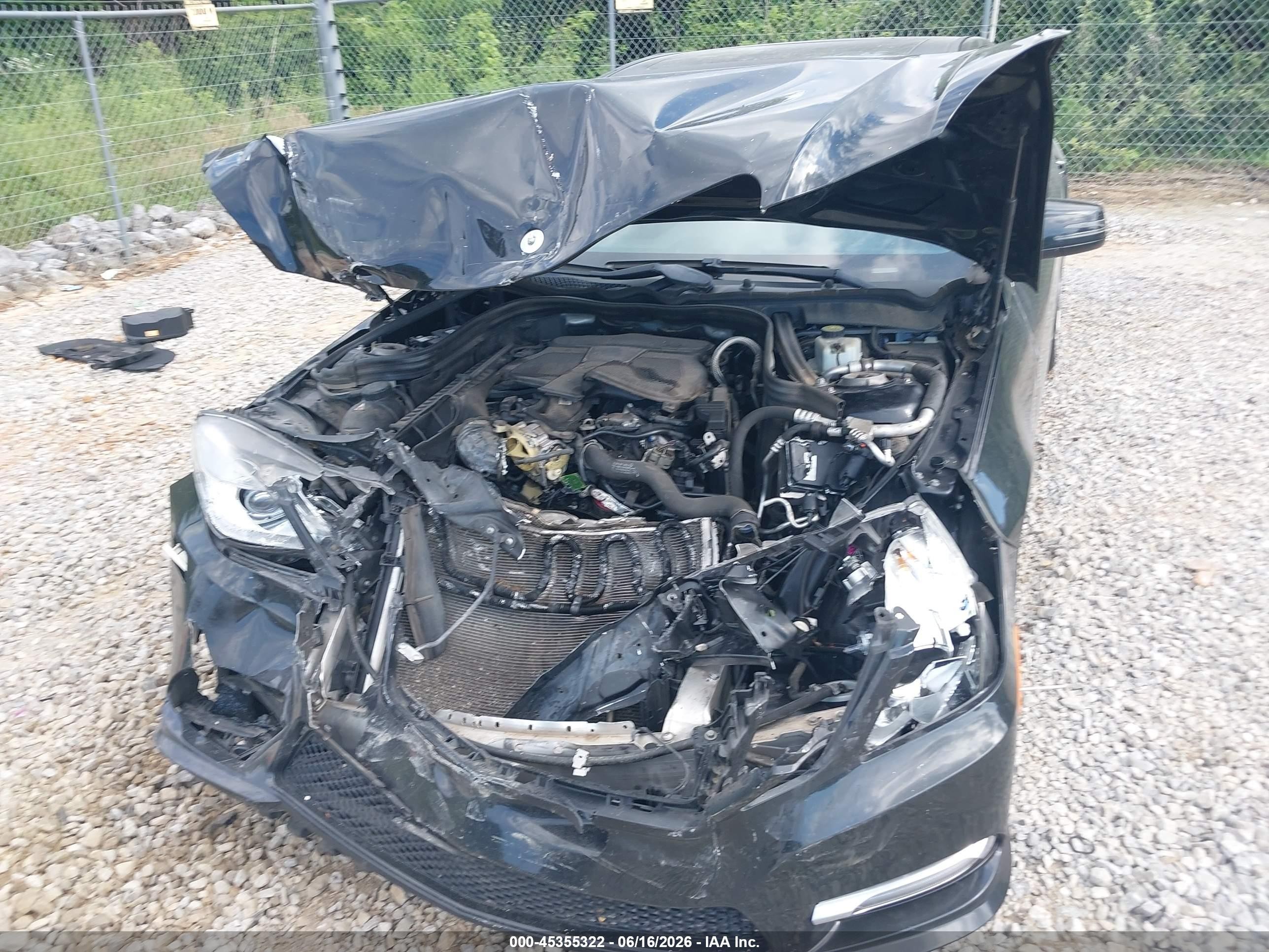 2013 Mercedes-benz E 350   Black vin: WDDHF5KB8DA772409